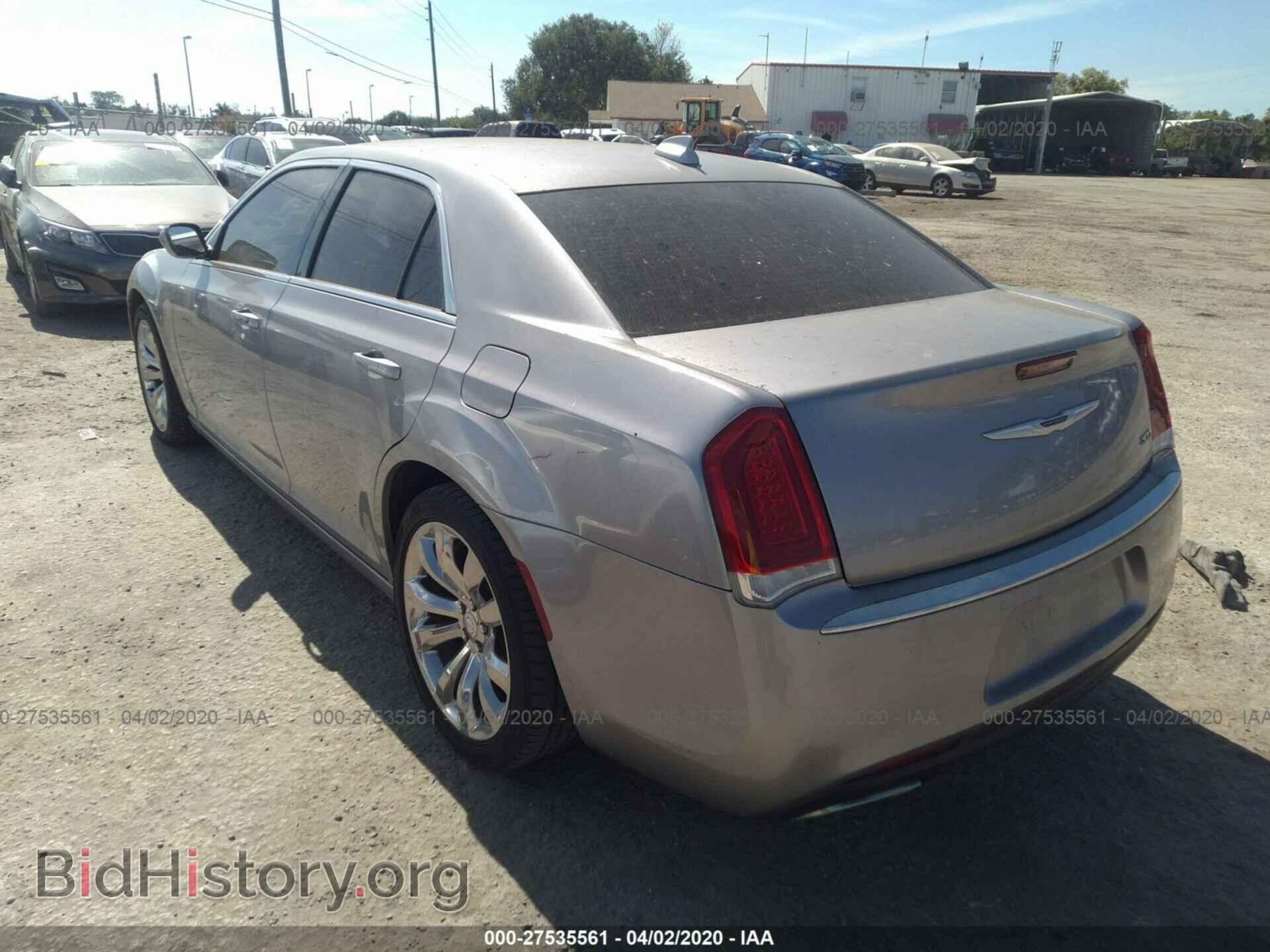 2017 CHRYSLER 300 - VIN: 2C3CCAAG1HH577203 - Фото 3