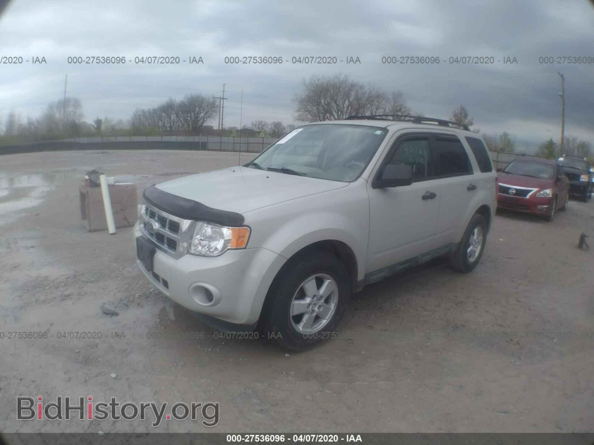 2009 FORD ESCAPE - VIN: 1FMCU02749KB64568 - Фото 2