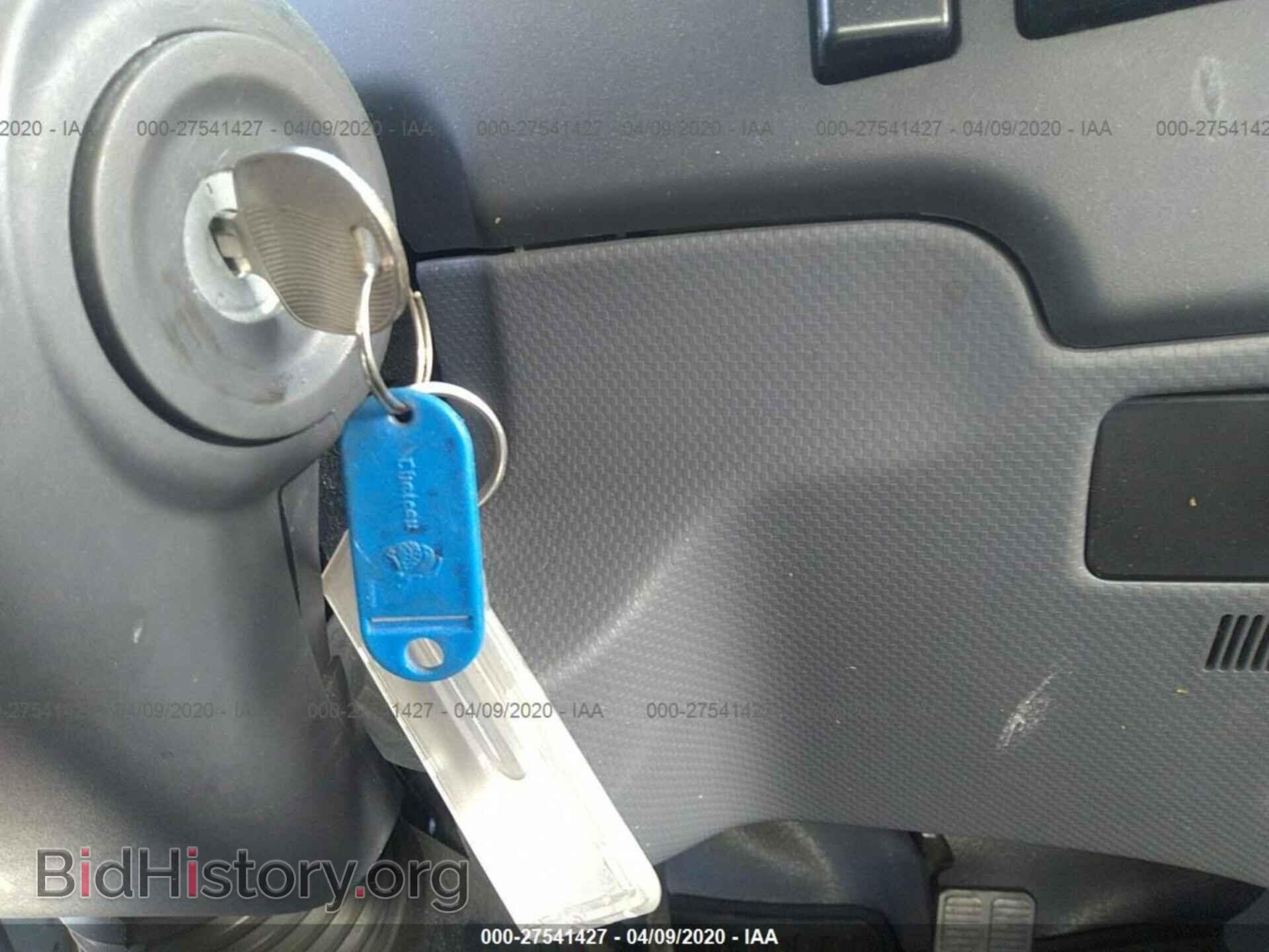 2018 ISUZU NPR - VIN: 54DB4W1B3JS809476 - Photo 11