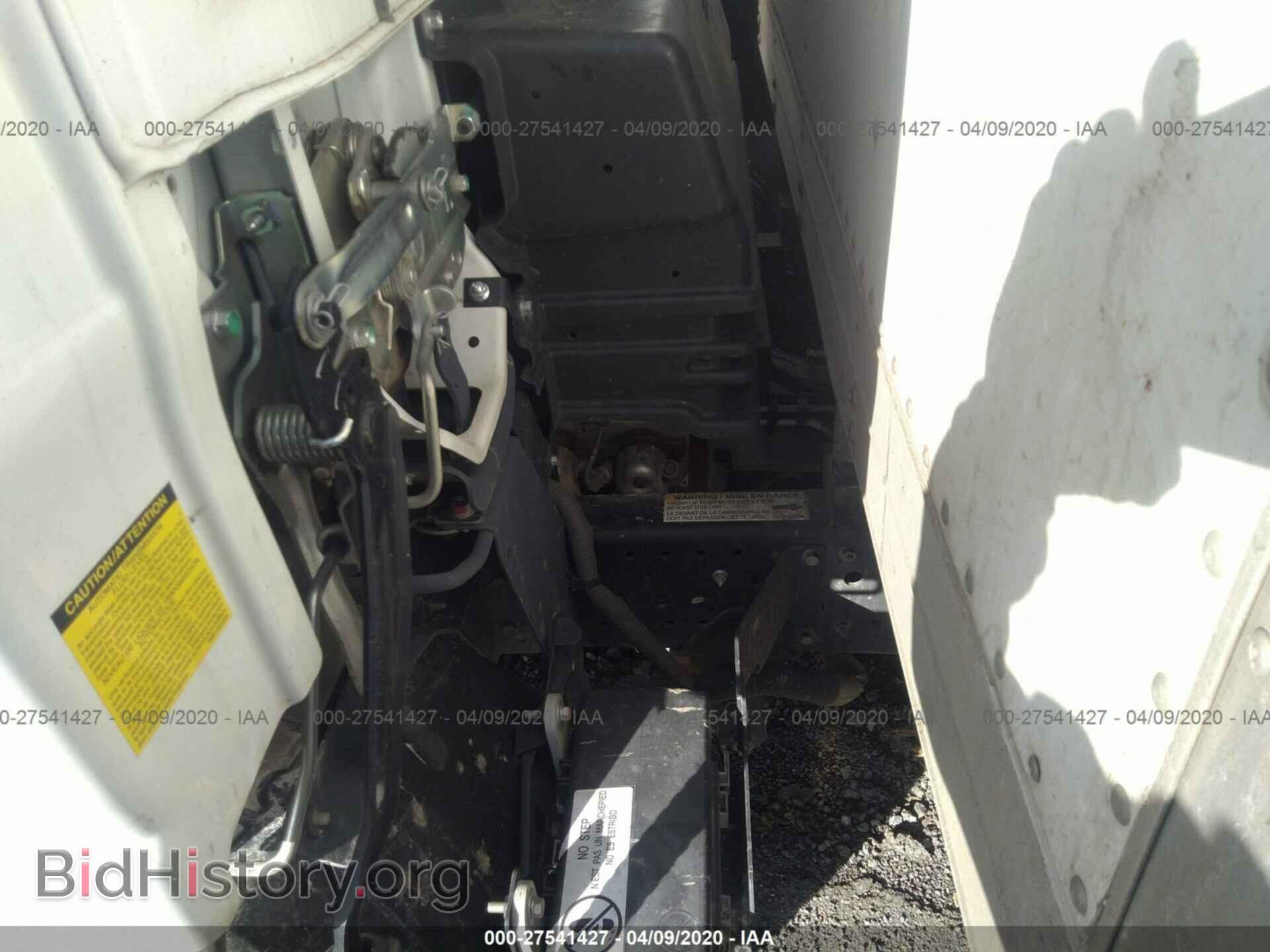 2018 ISUZU NPR - VIN: 54DB4W1B3JS809476 - Photo 10