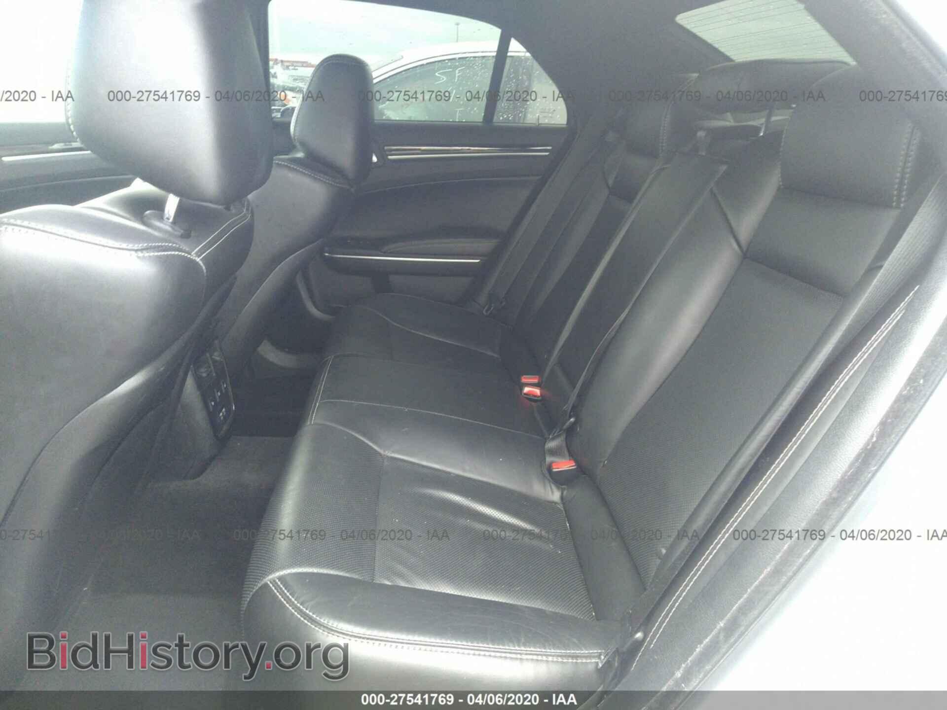 2018 CHRYSLER 300 - VIN: 2C3CCAGG8JH300545 - Фото 8