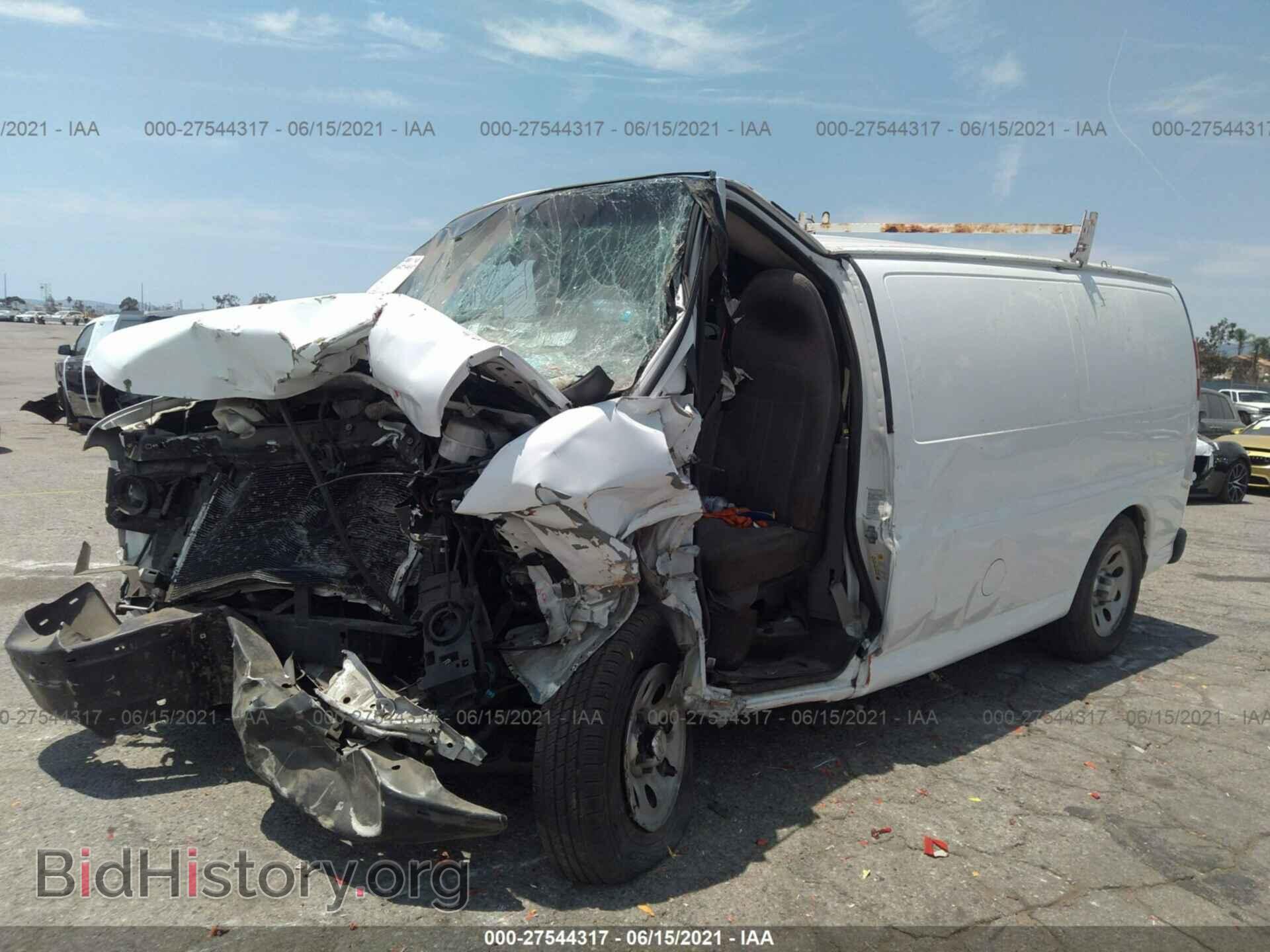 2012 CHEVROLET EXPRESS CARGO VAN - VIN: 1GCSGAFX0C1159680 - Photo 2