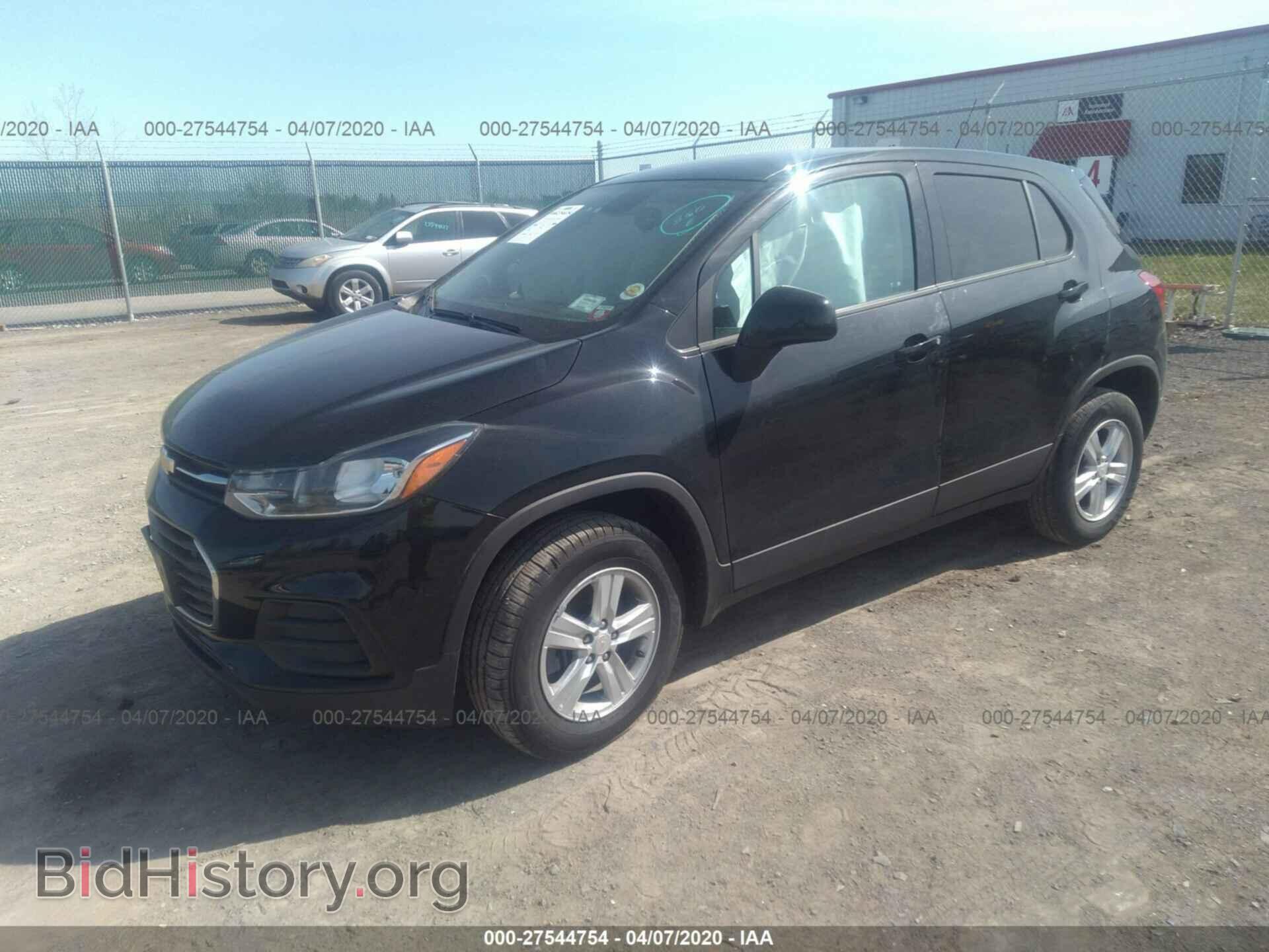 2019 CHEVROLET TRAX - VIN: 3GNCJNSB3KL385816 - Фото 2