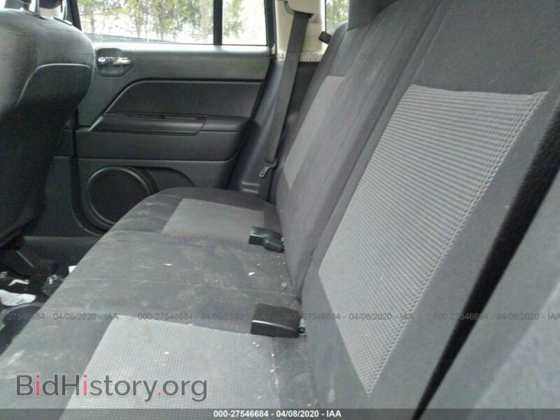 2012 Jeep COMPASS (VIN 1C4NJCBA2CD540618) — фото 8 из 11