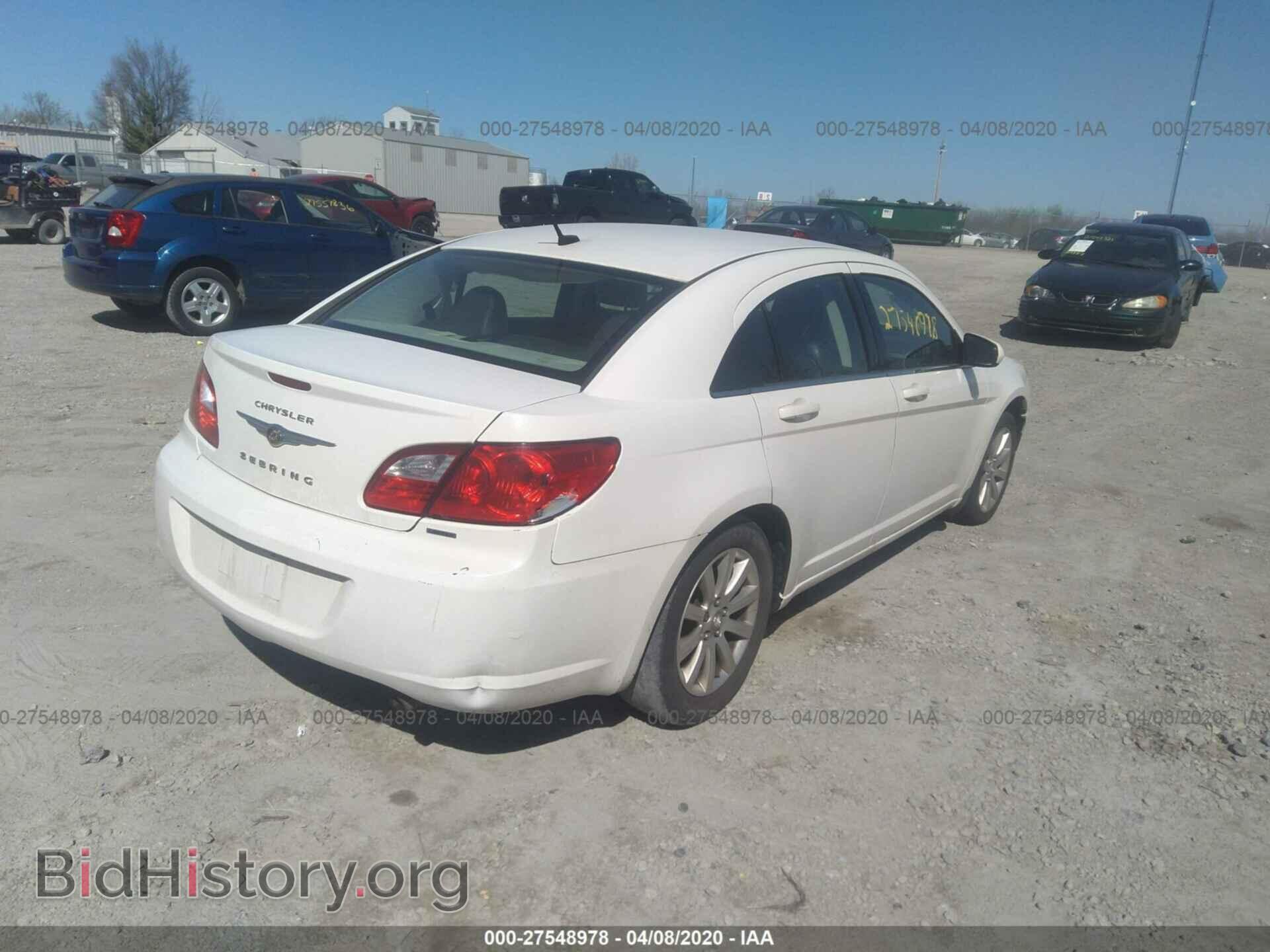 2010 CHRYSLER SEBRING - VIN: 1C3CC5FB3AN137095 - Фото 4