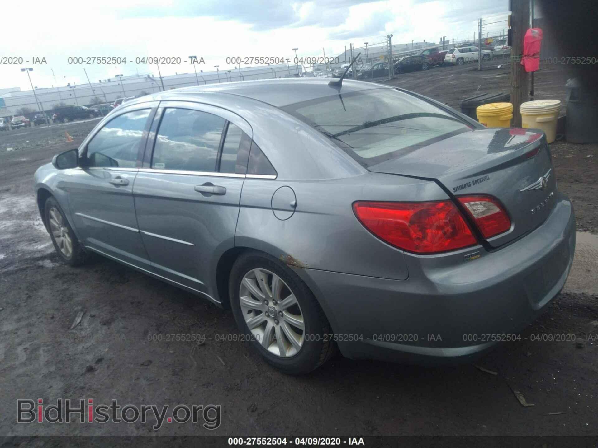 2010 CHRYSLER SEBRING - VIN: 1C3CC5FD5AN194481 - Photo 3