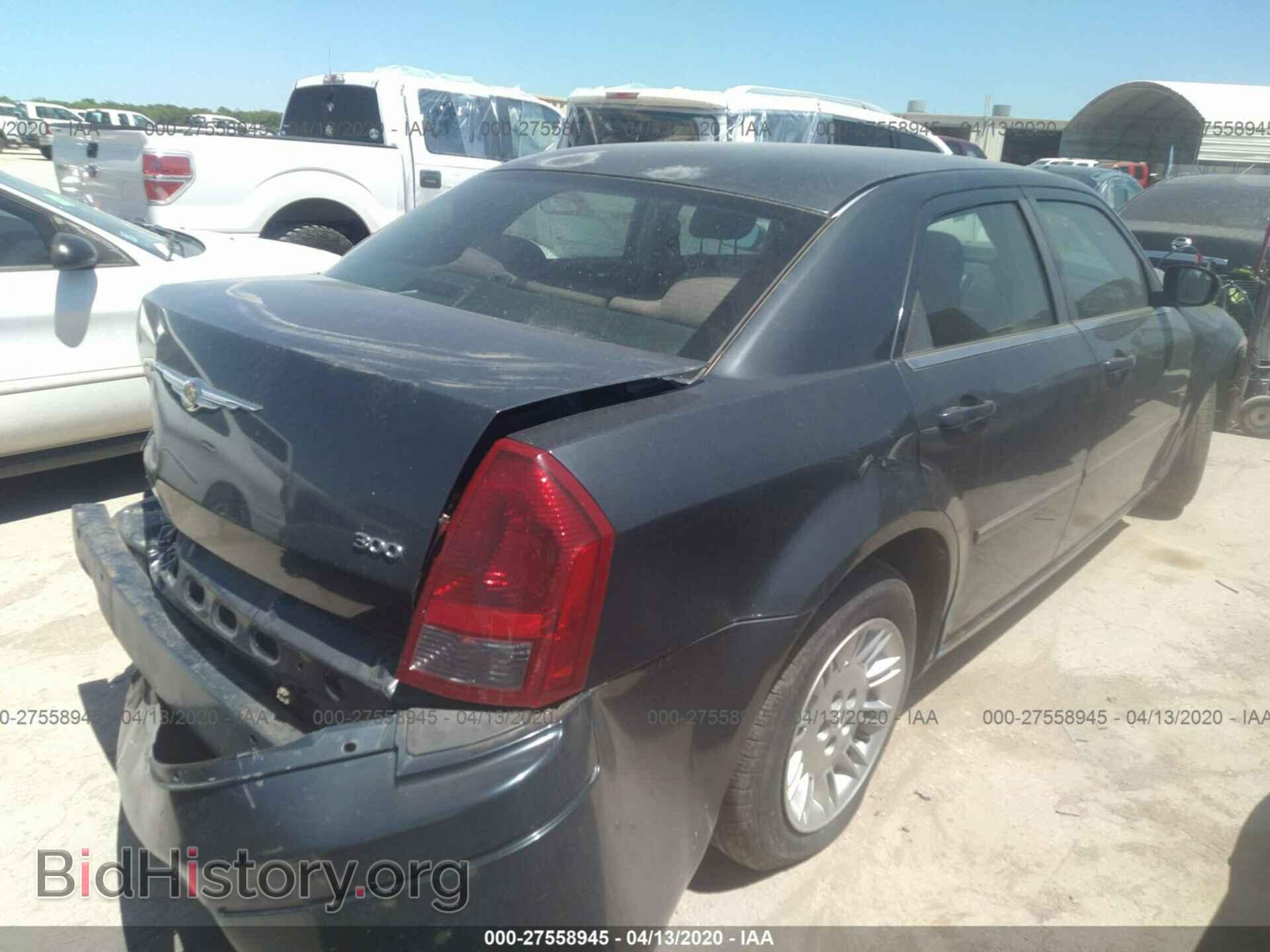 2007 CHRYSLER 300 - VIN: 2C3KA43R17H678564 - Photo 4