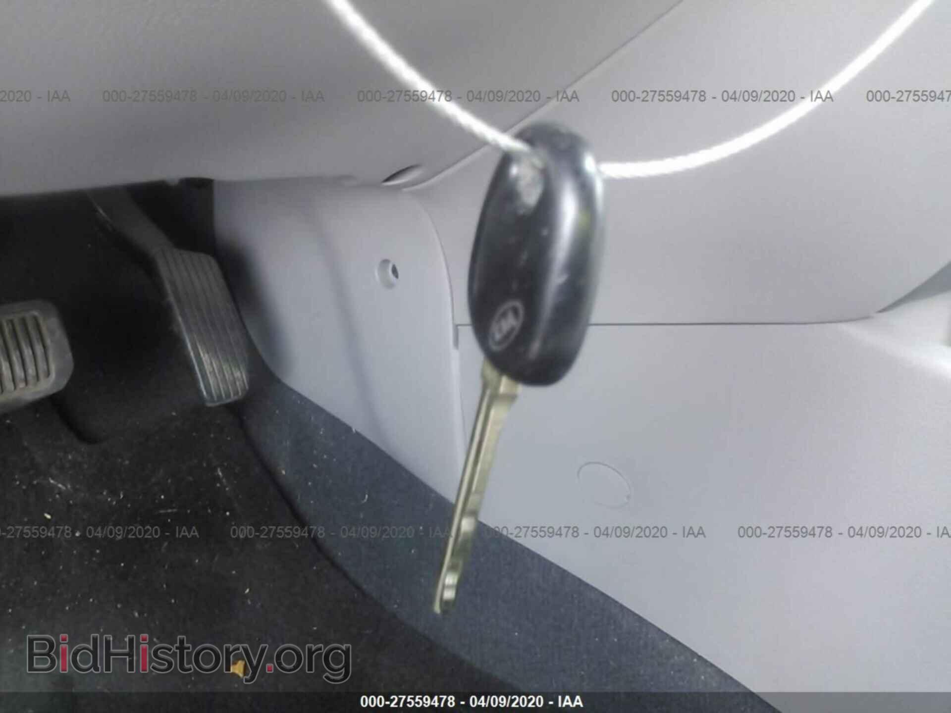 2007 KIA OPTIMA - VIN: KNAGE123775150341 - Фото 11