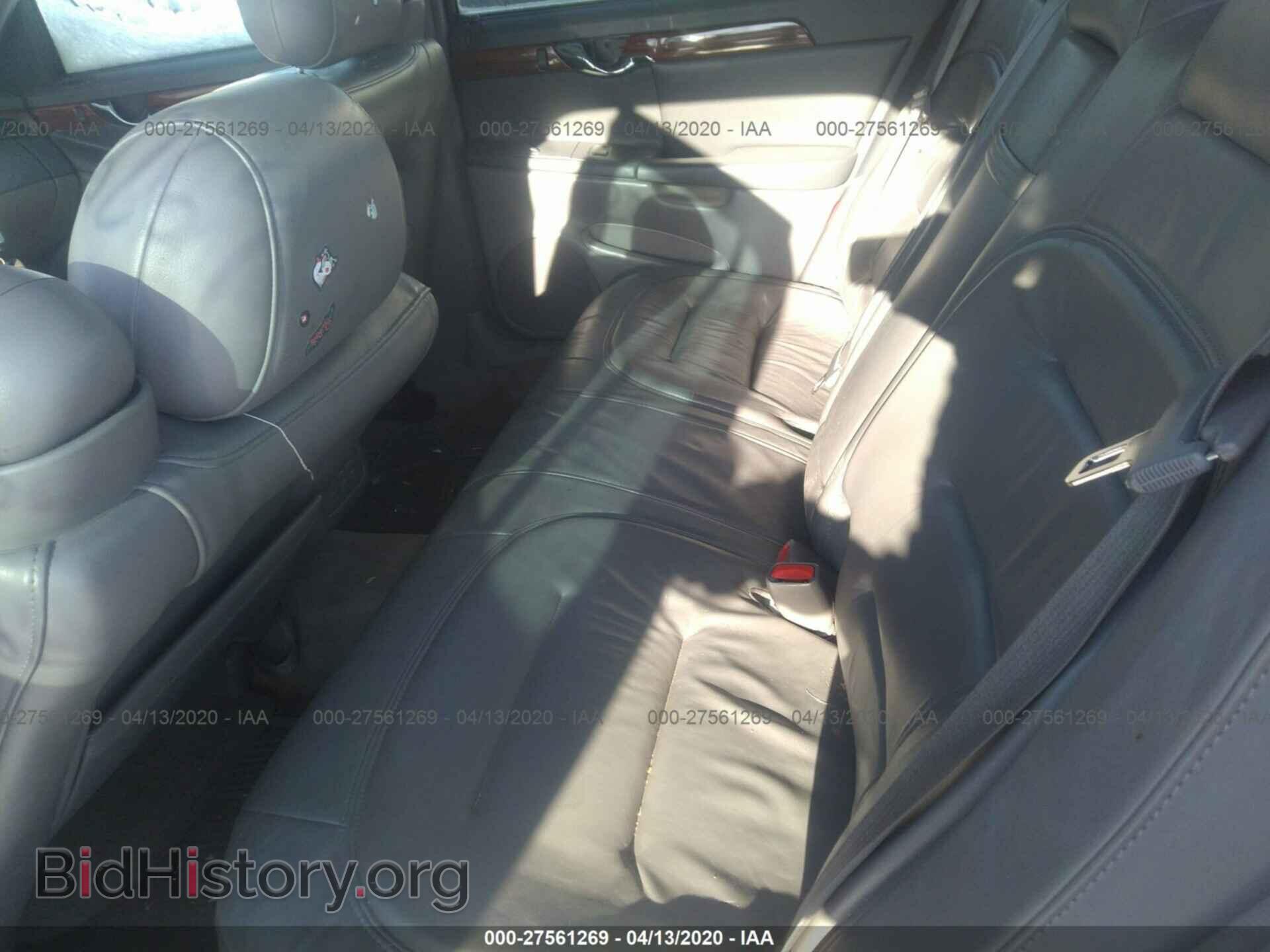 2001 CADILLAC DEVILLE - VIN: 1G6KD54Y61U229452 - Photo 8