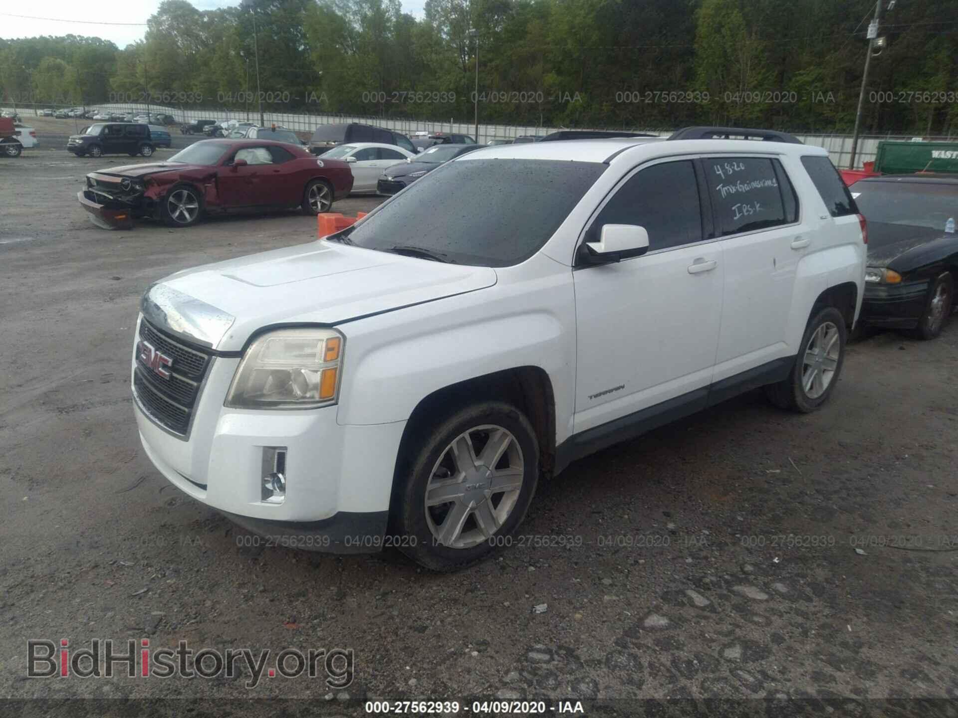 2010 GMC TERRAIN - VIN: 2CTFLFEY8A6360889 - Photo 2