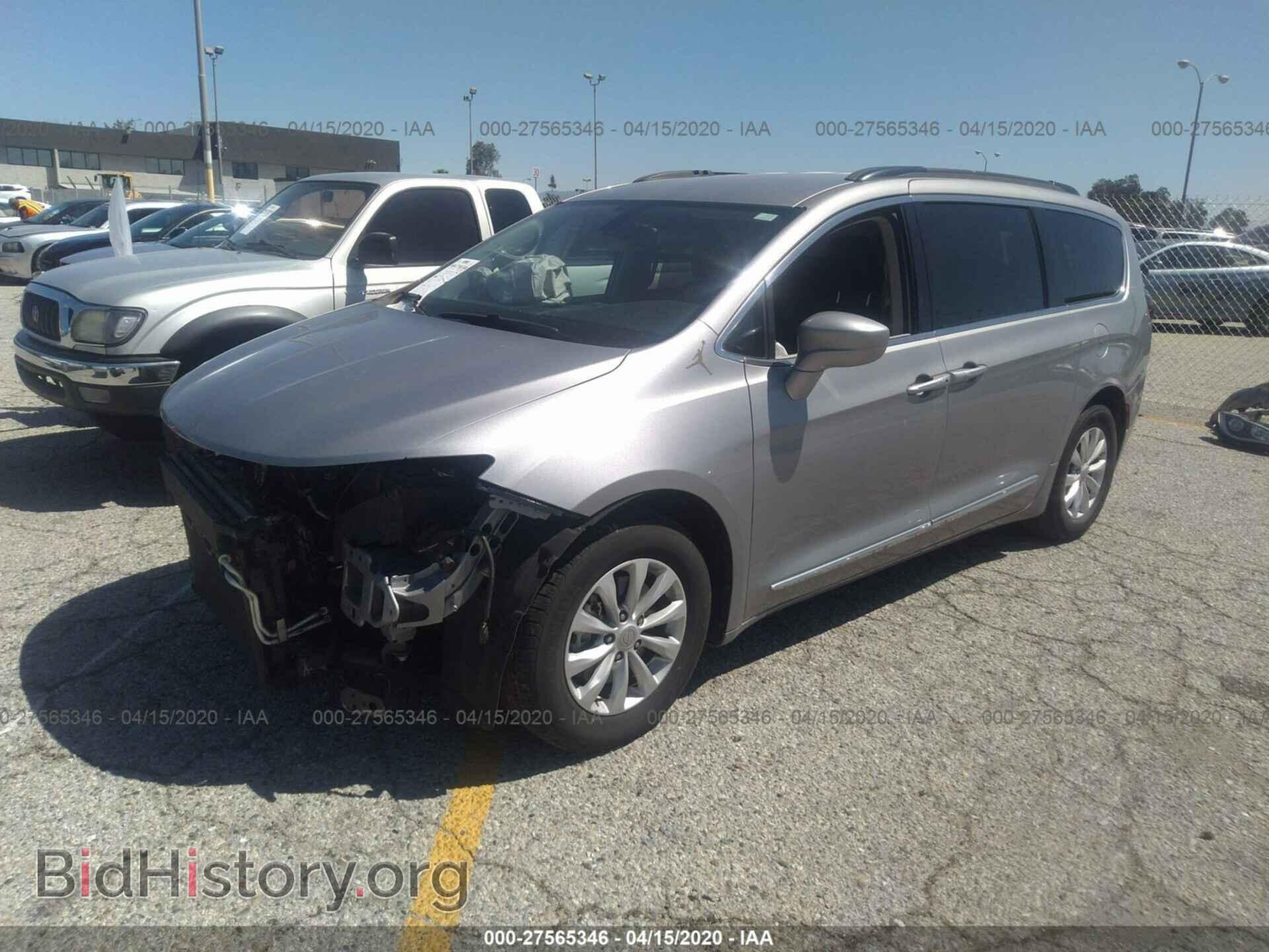 2017 CHRYSLER PACIFICA - VIN: 2C4RC1BG8HR540373 - Photo 2