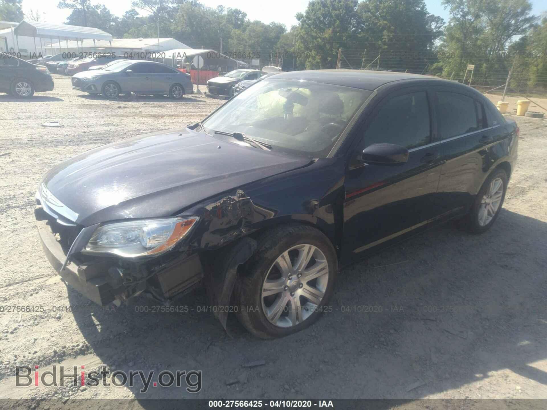 2013 CHRYSLER 200 - VIN: 1C3CCBBB7DN617195 - Photo 2