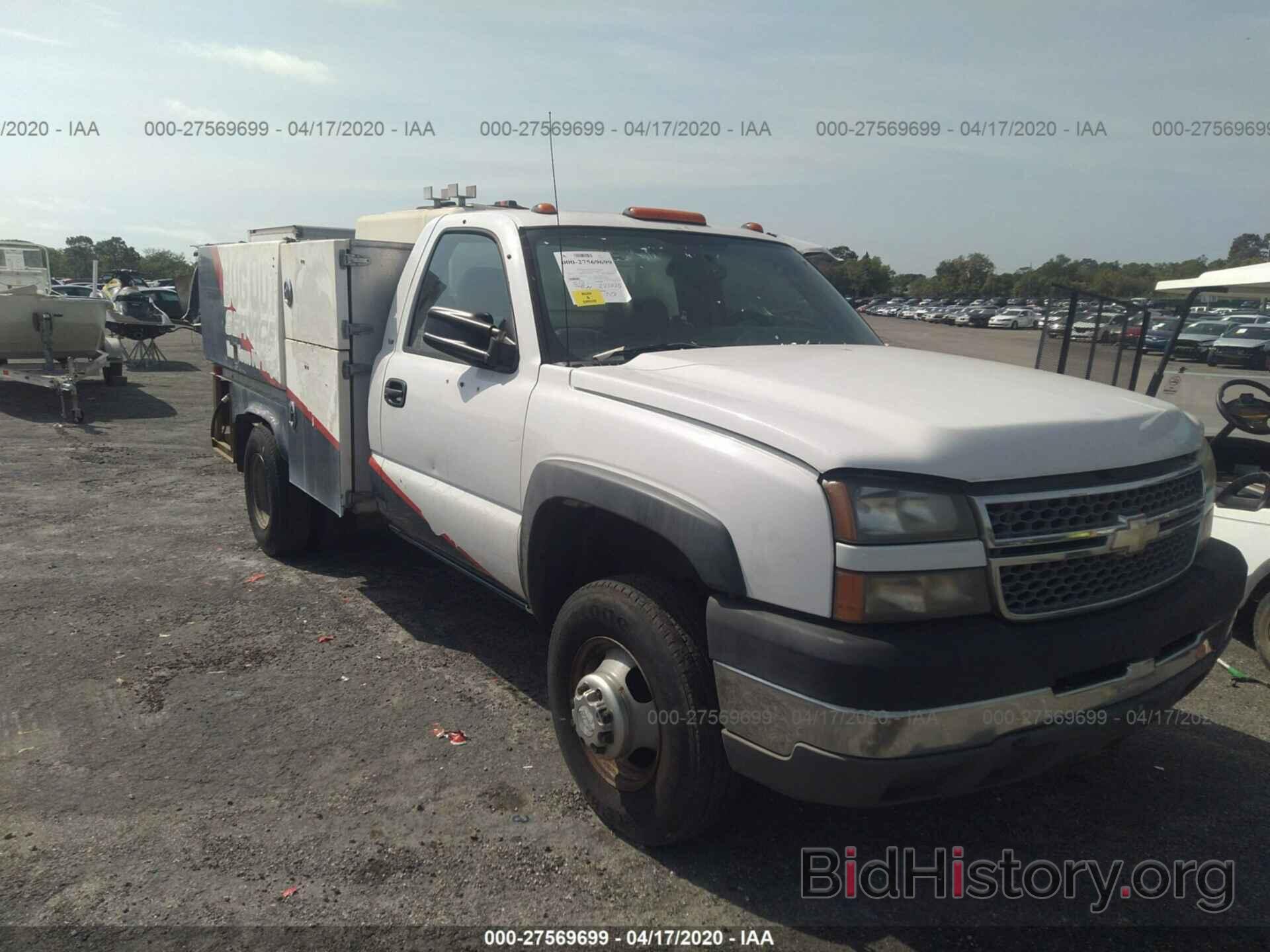 Photo 1GBJC34U55E332623 - CHEVROLET SILVERADO 2005