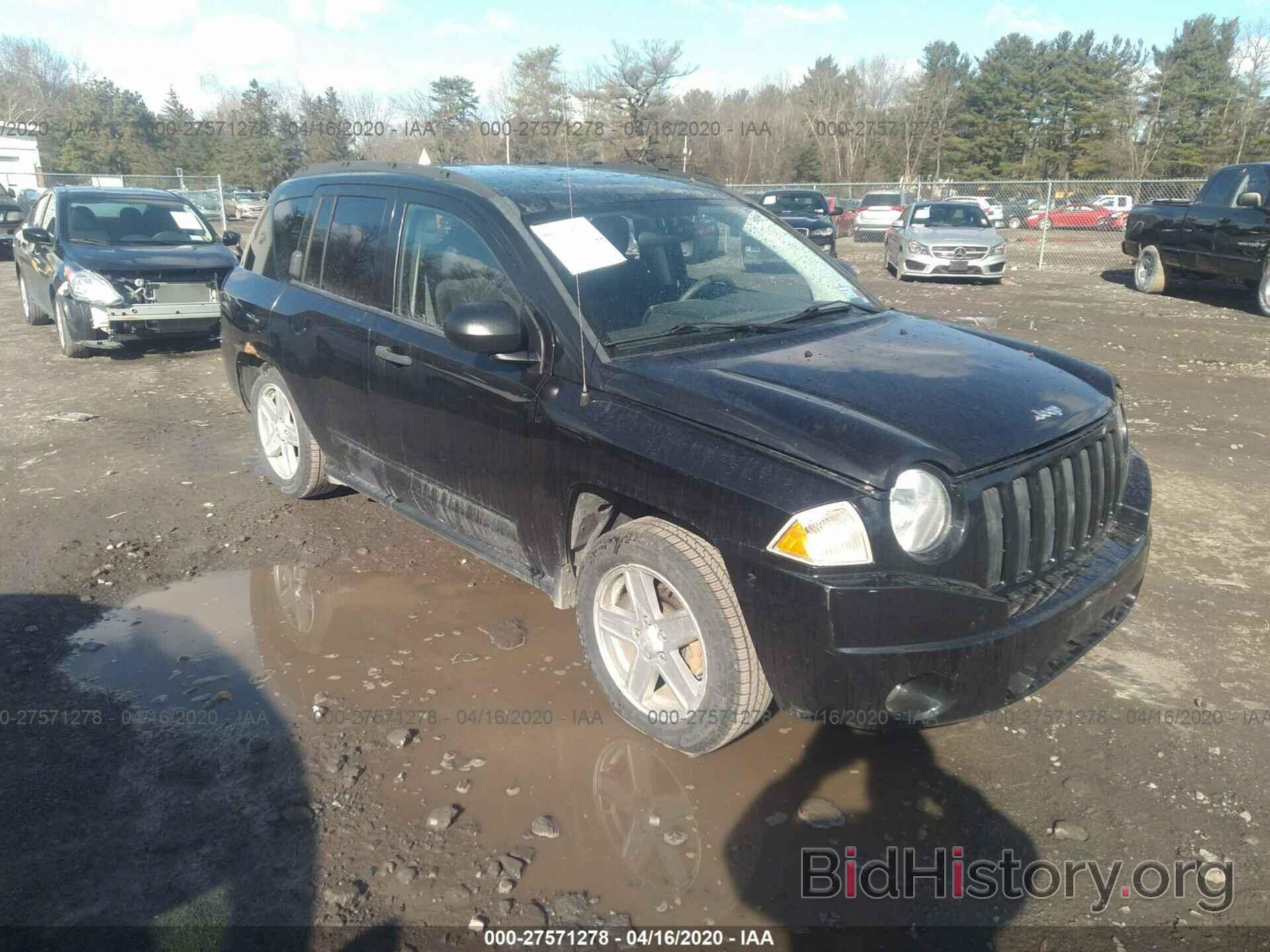 Photo 1J8FF47WX8D731347 - JEEP COMPASS 2008