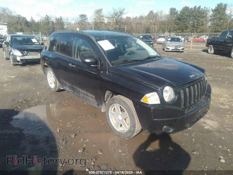 2008 Jeep COMPASS Sport (VIN 1J8FF47WX8D731347) — photo 1 of 11, IAAI, damage: right side