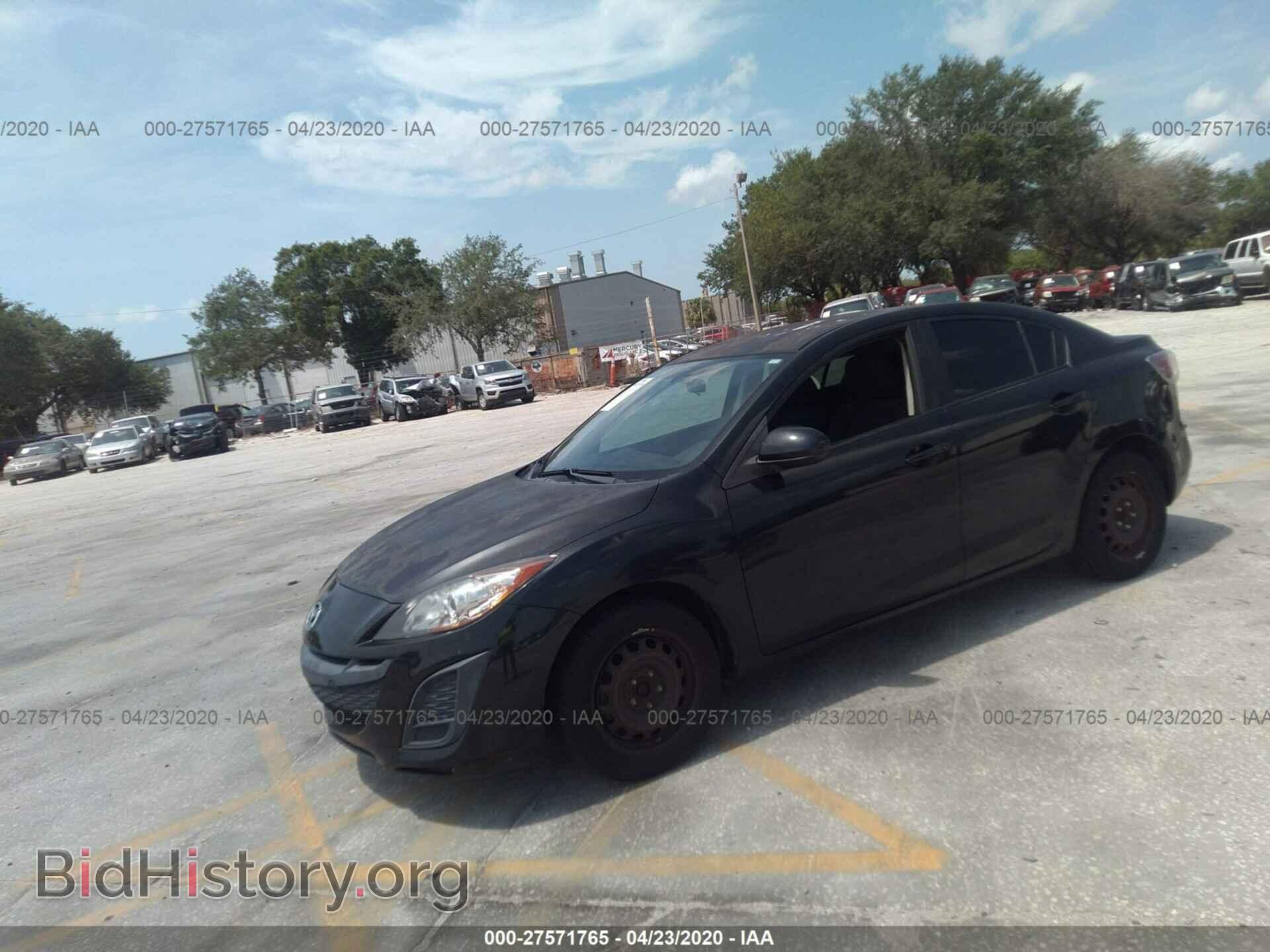 2011 MAZDA 3 - VIN: JM1BL1UFXB1459800 - Фото 2
