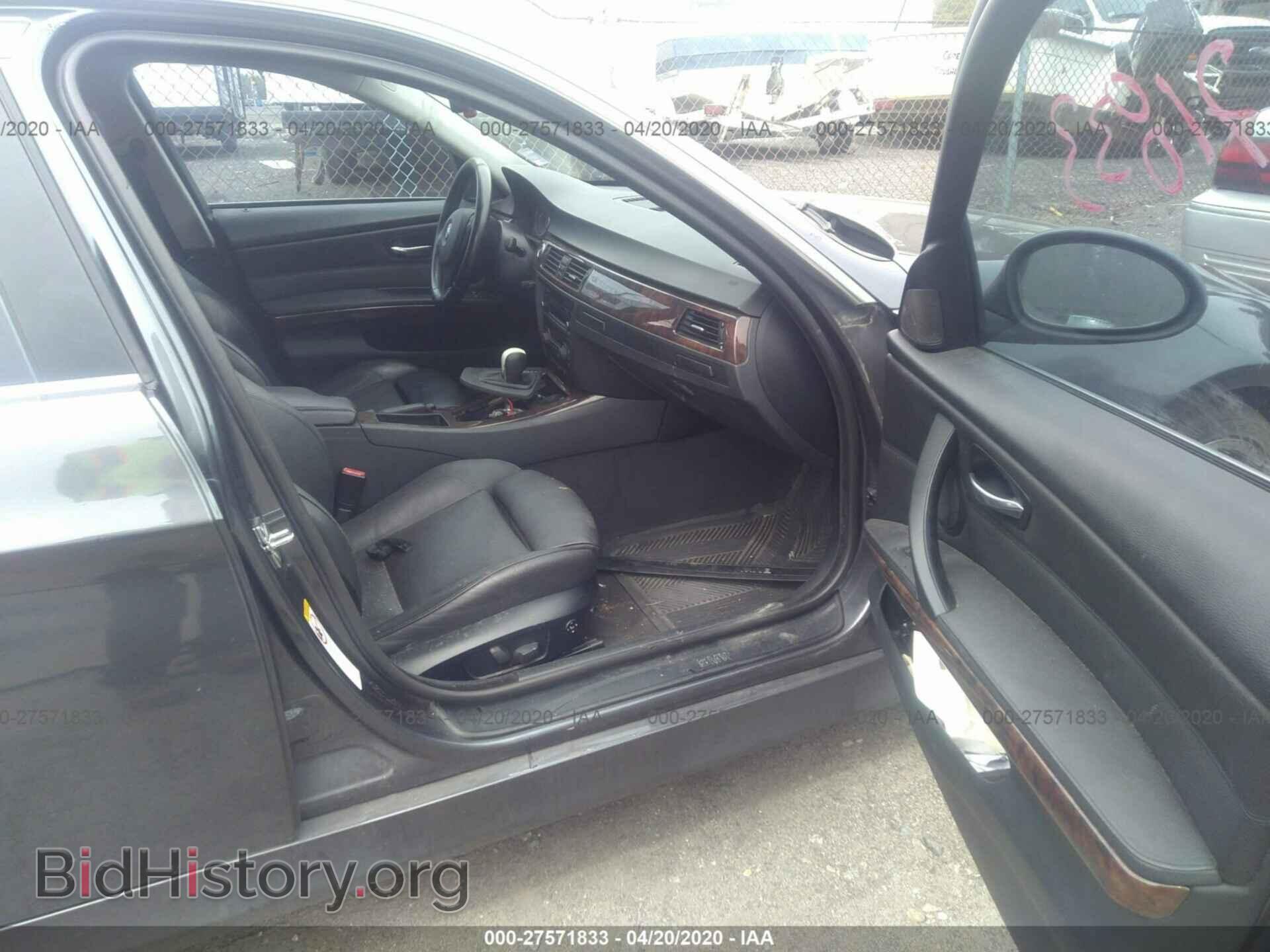 2006 BMW 330 - VIN: WBAVD33576KV67738 - Photo 5