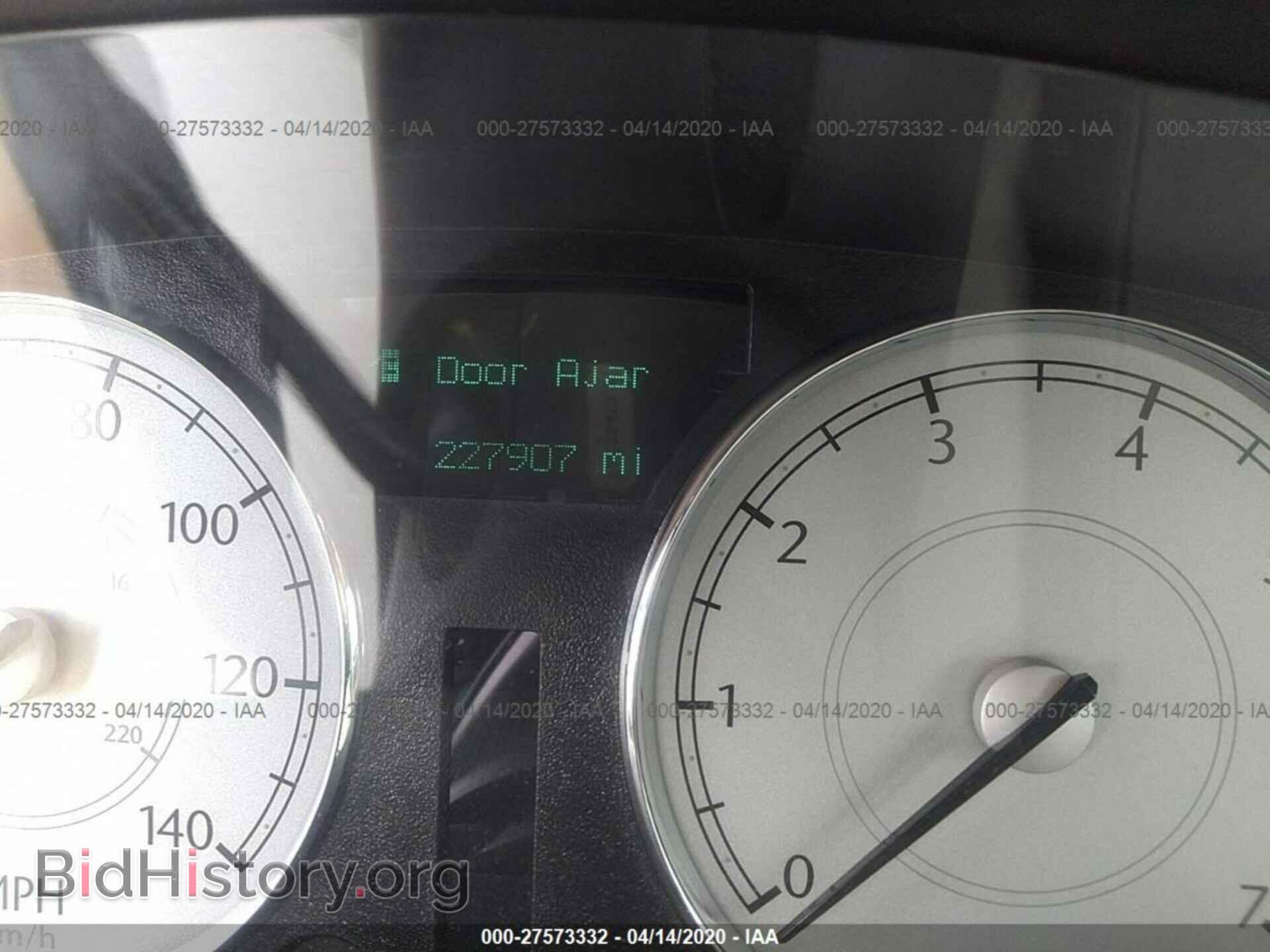2006 CHRYSLER 300 - VIN: 2C3KK53G96H375208 - Фото 7