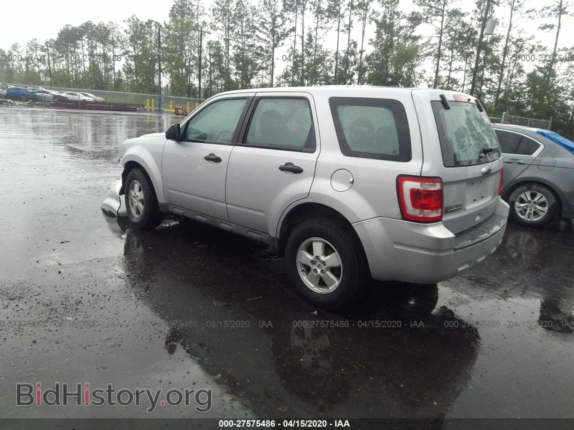 2011 FORD ESCAPE - VIN: 1FMCU0C71BKB92896 - Фото 3