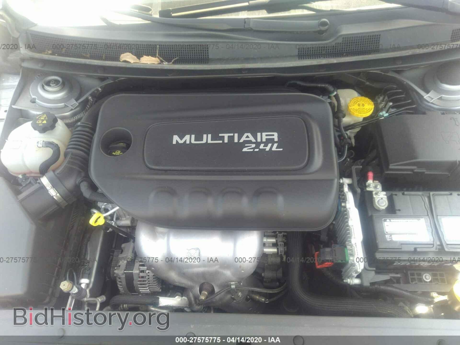 2015 CHRYSLER 200 - VIN: 1C3CCCAB5FN702191 - Фото 10