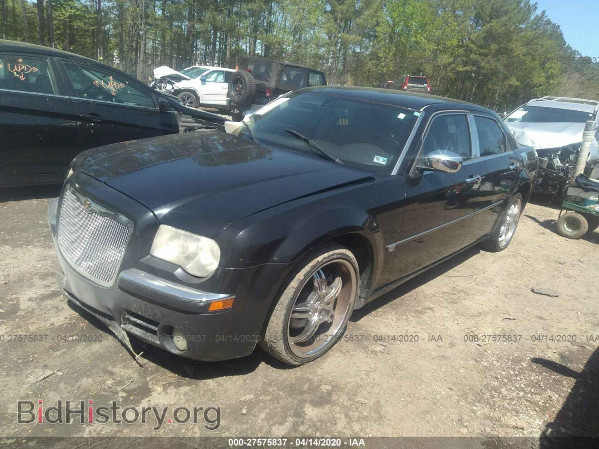 2006 CHRYSLER 300C - VIN: 2C3KA63H56H257349 - Photo 2