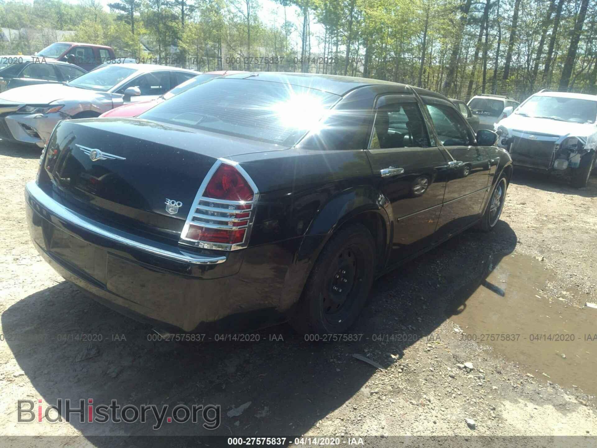 2006 CHRYSLER 300C - VIN: 2C3KA63H56H257349 - Photo 4