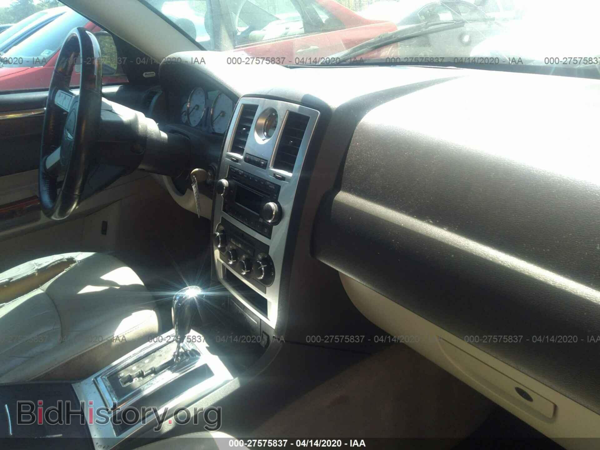 2006 CHRYSLER 300C - VIN: 2C3KA63H56H257349 - Photo 5