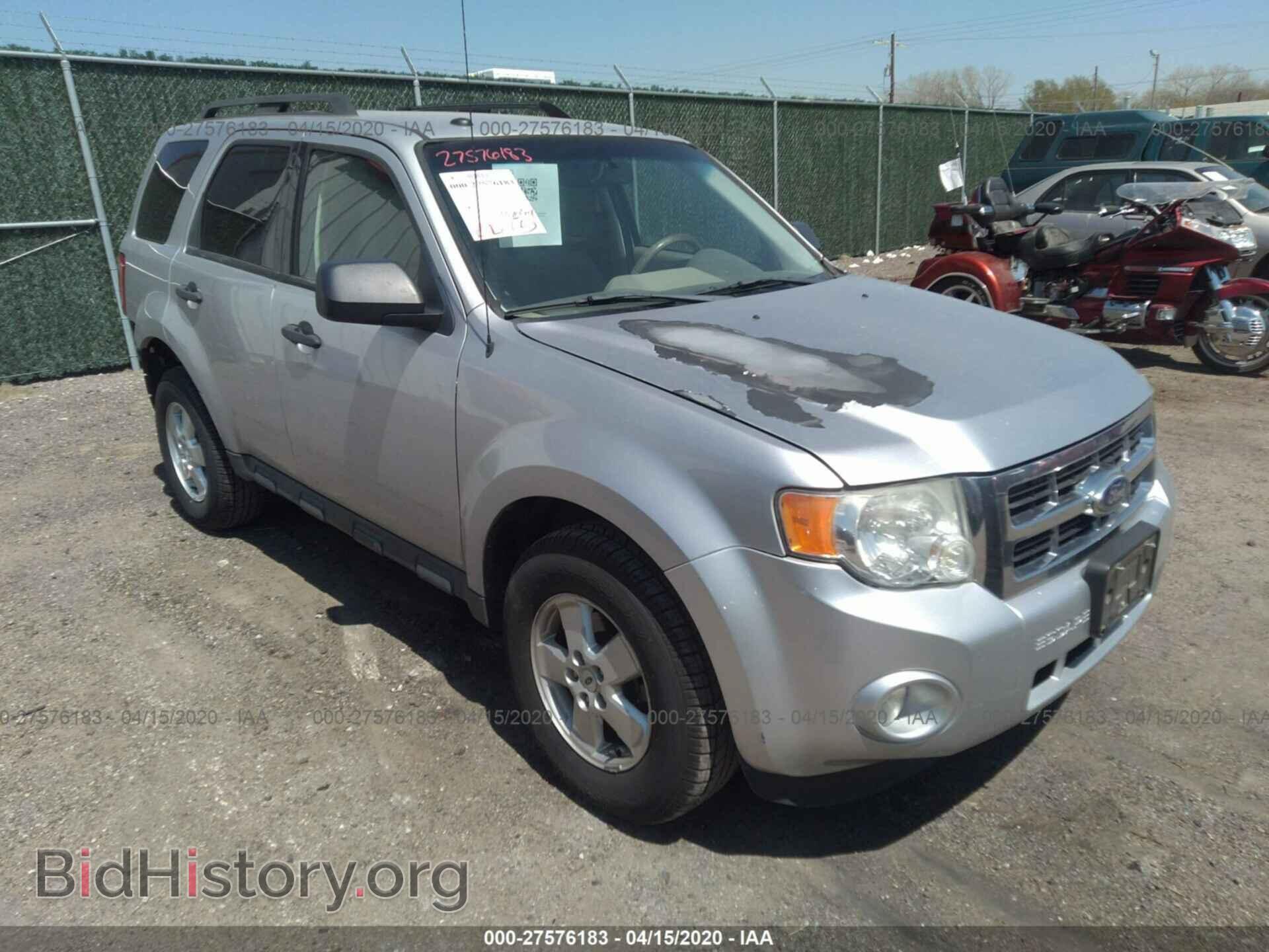 Фотография 1FMCU0DG4BKA57703 - FORD ESCAPE 2011