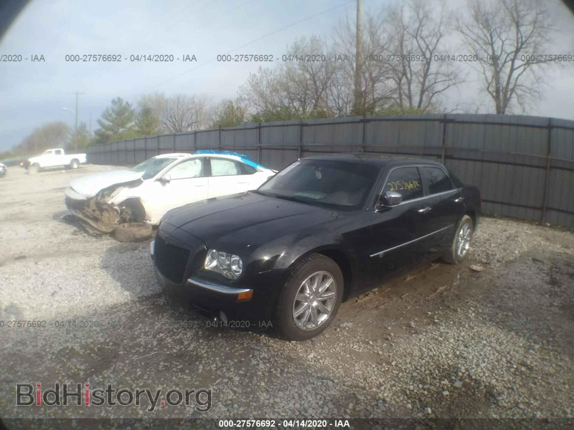 2010 CHRYSLER 300C - VIN: 2C3CA6CT7AH139045 - Фото 2