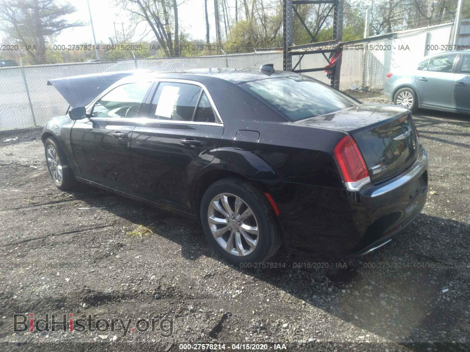 2017 CHRYSLER 300 - VIN: 2C3CCARG1HH512940 - Фото 3