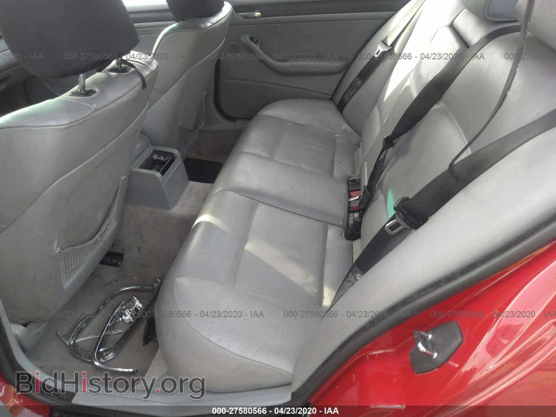 2004 BMW 330 - VIN: WBAEV53404KM38544 - Фото 8
