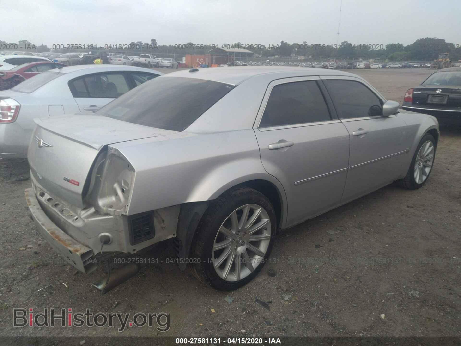 2007 CHRYSLER 300C - VIN: 2C3KA63H07H790789 - Фото 4
