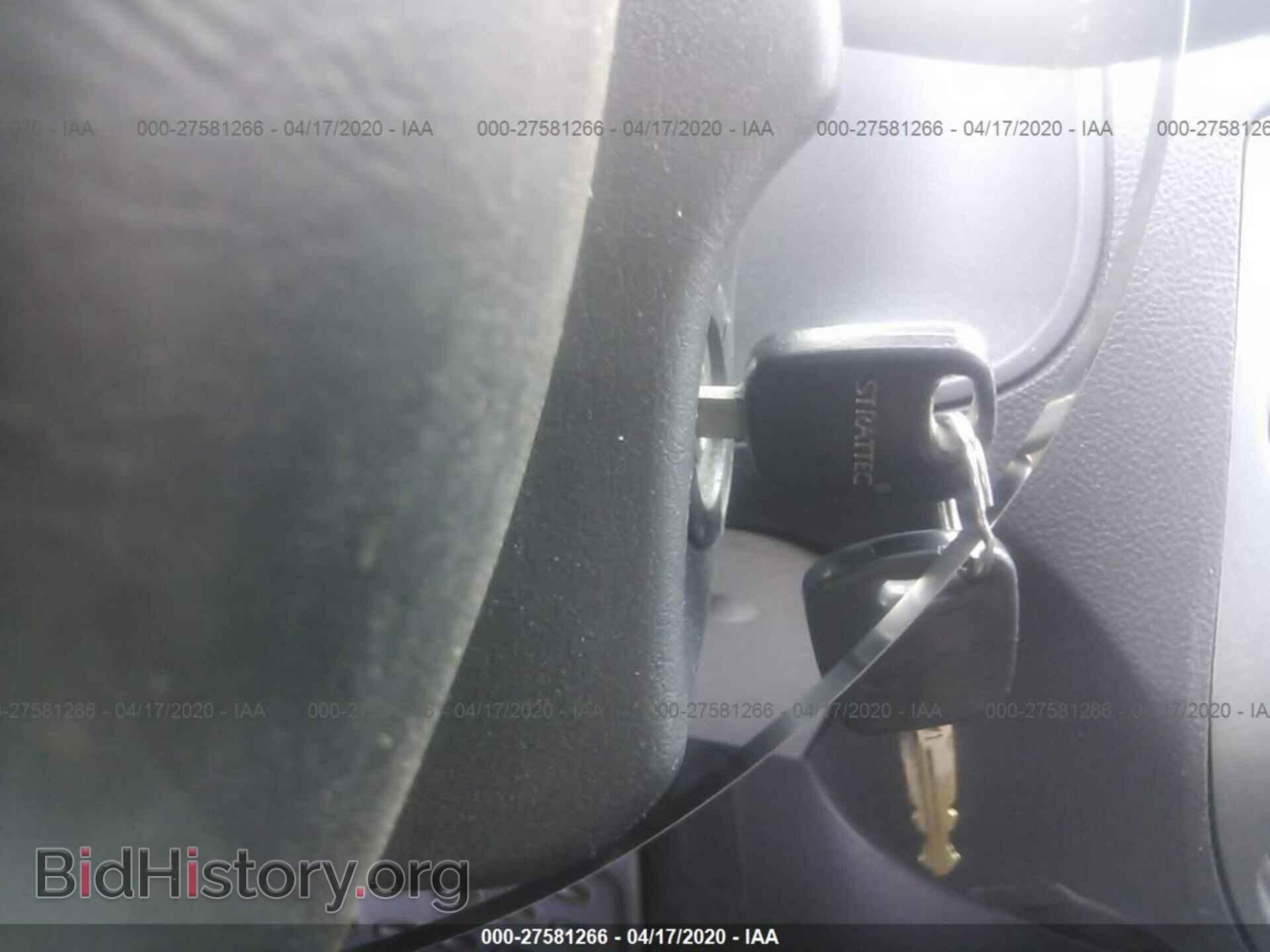 2005 FORD FOCUS - VIN: 3FAFP31N65R155327 - Фото 11