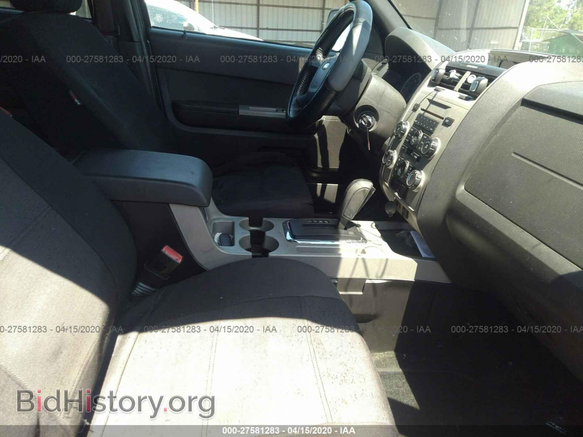 2011 FORD ESCAPE - VIN: 1FMCU0DG0BKB46930 - Фото 5