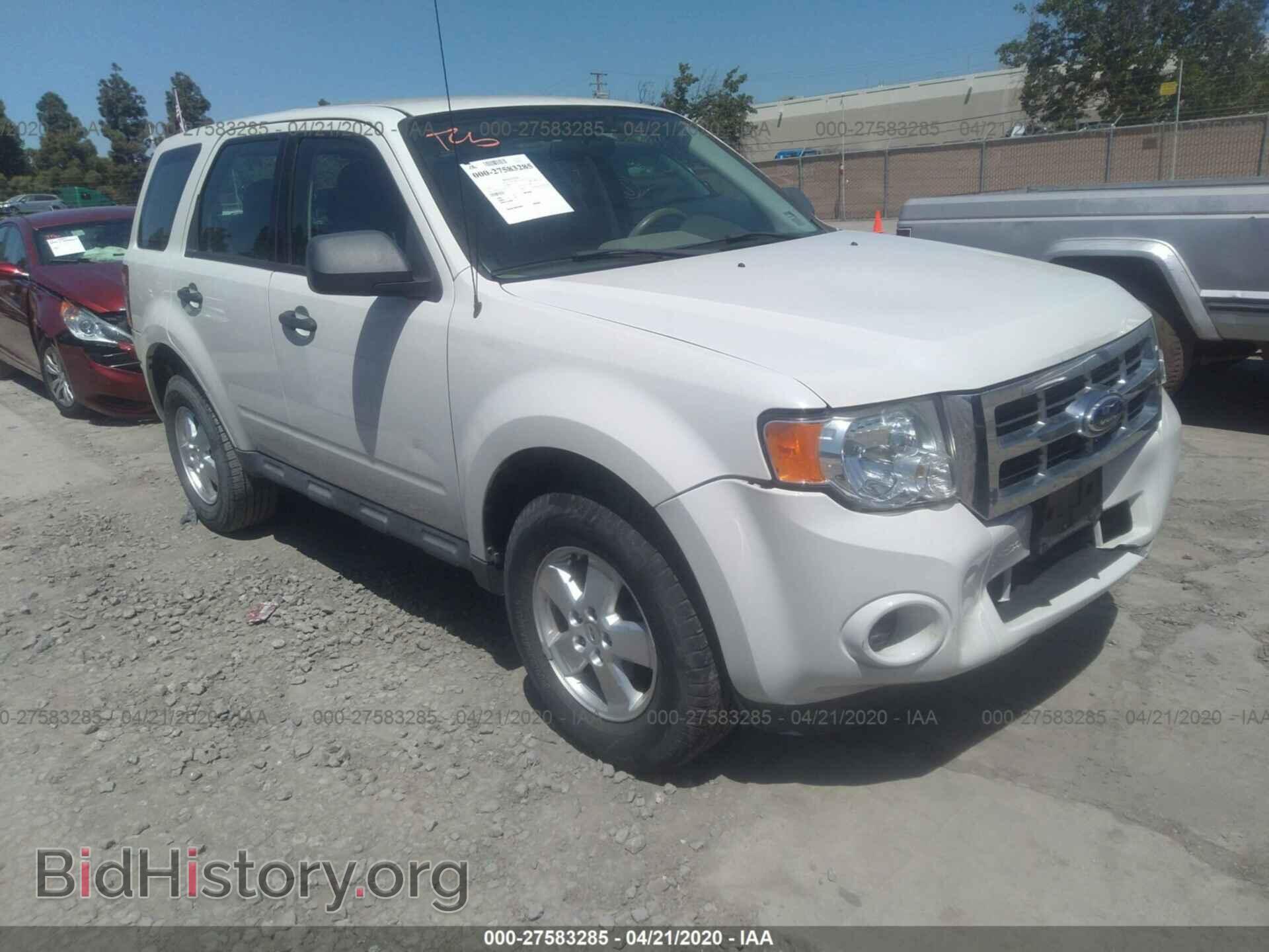 Фотография 1FMCU0C74BKA50722 - FORD ESCAPE 2011