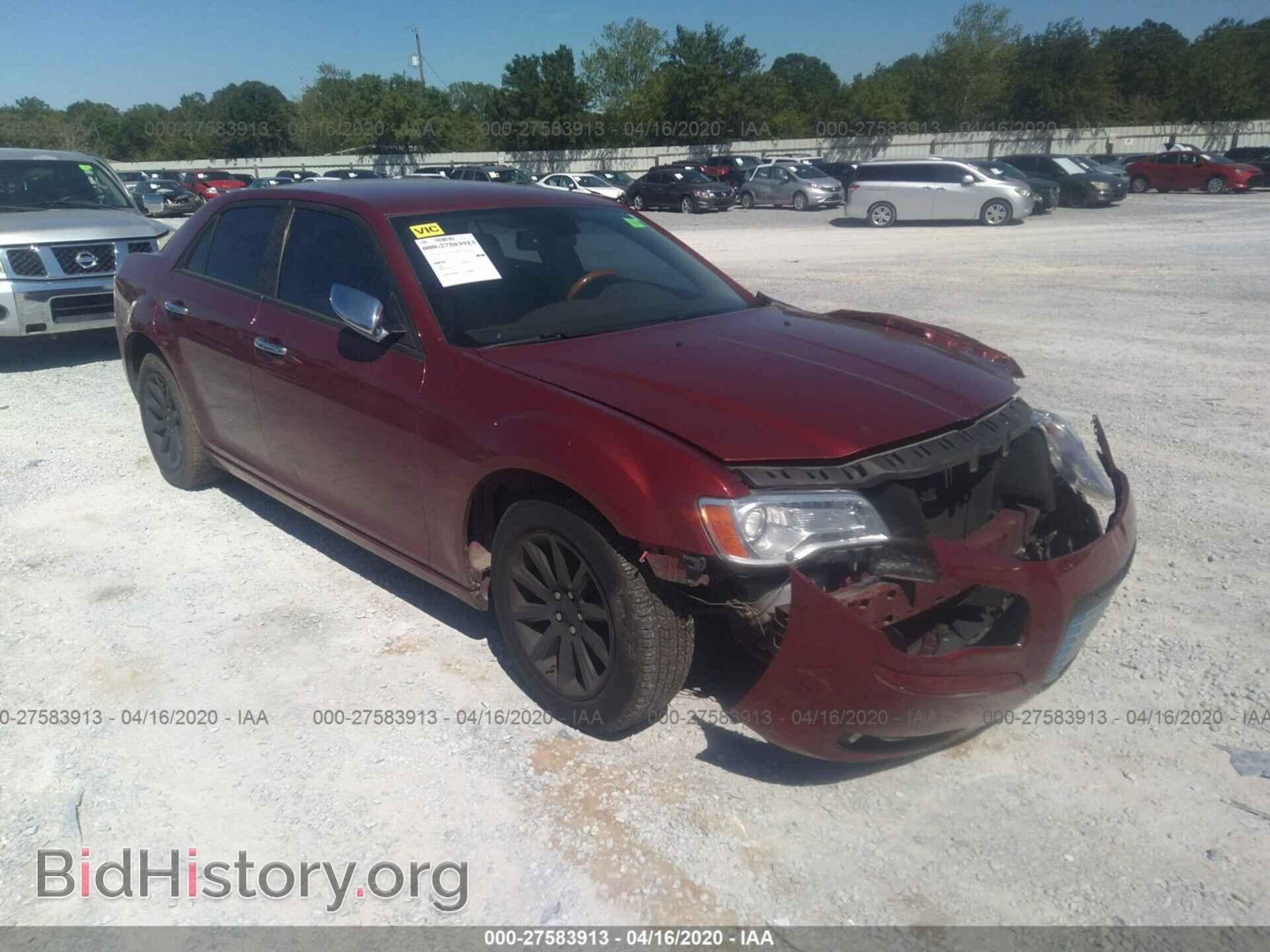 Photo 2C3CA6CTXBH549677 - CHRYSLER 300C 2011