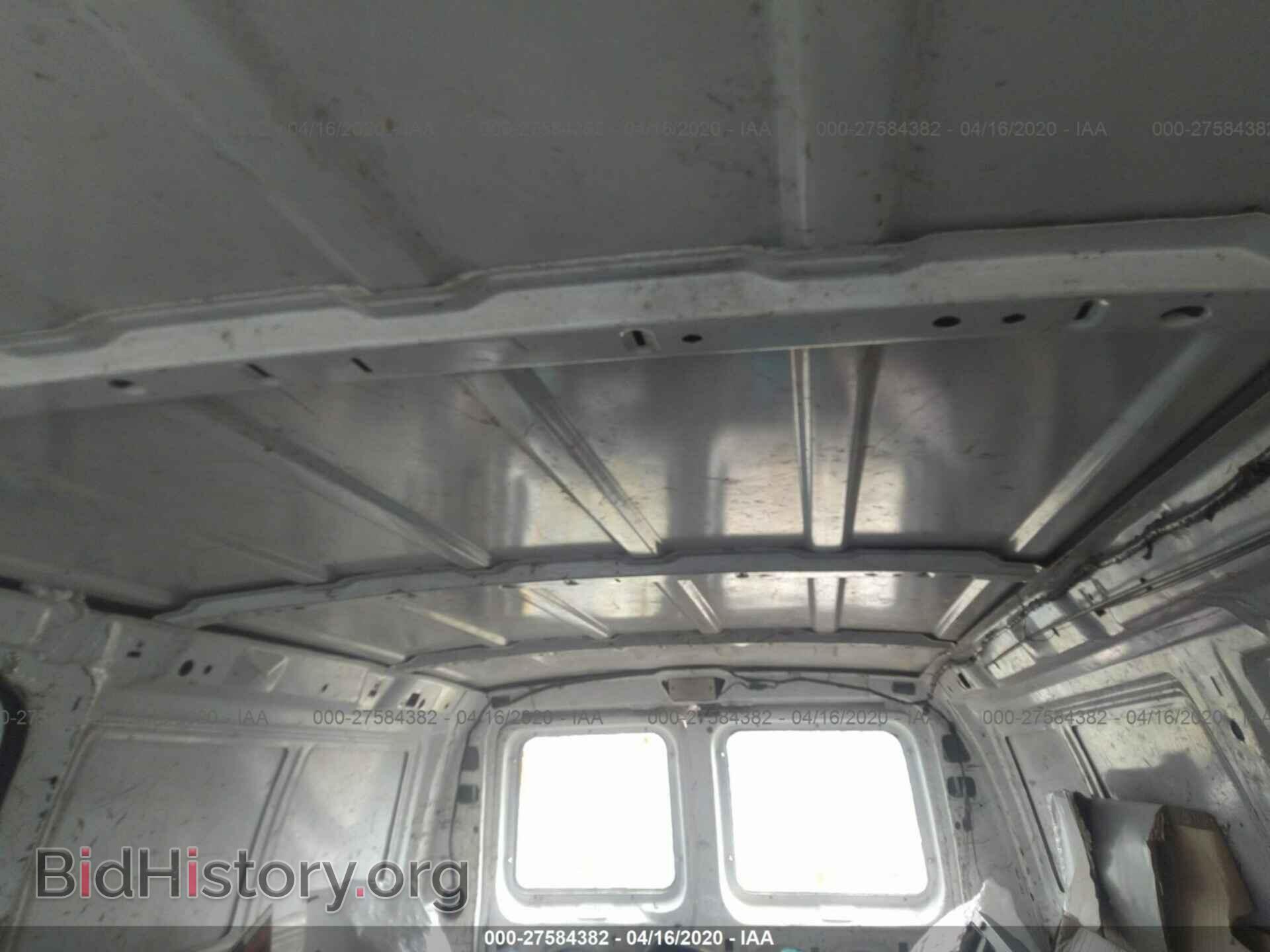 2000 FORD ECONOLINE - VIN: 1FTNE24L2YHB29863 - Photo 8