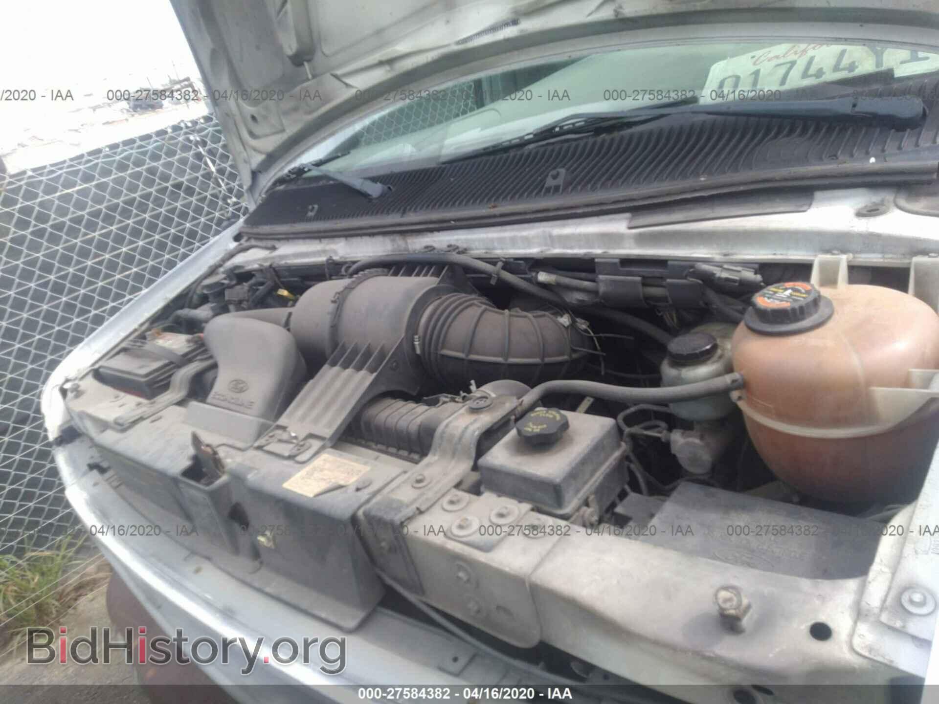 2000 FORD ECONOLINE - VIN: 1FTNE24L2YHB29863 - Photo 10