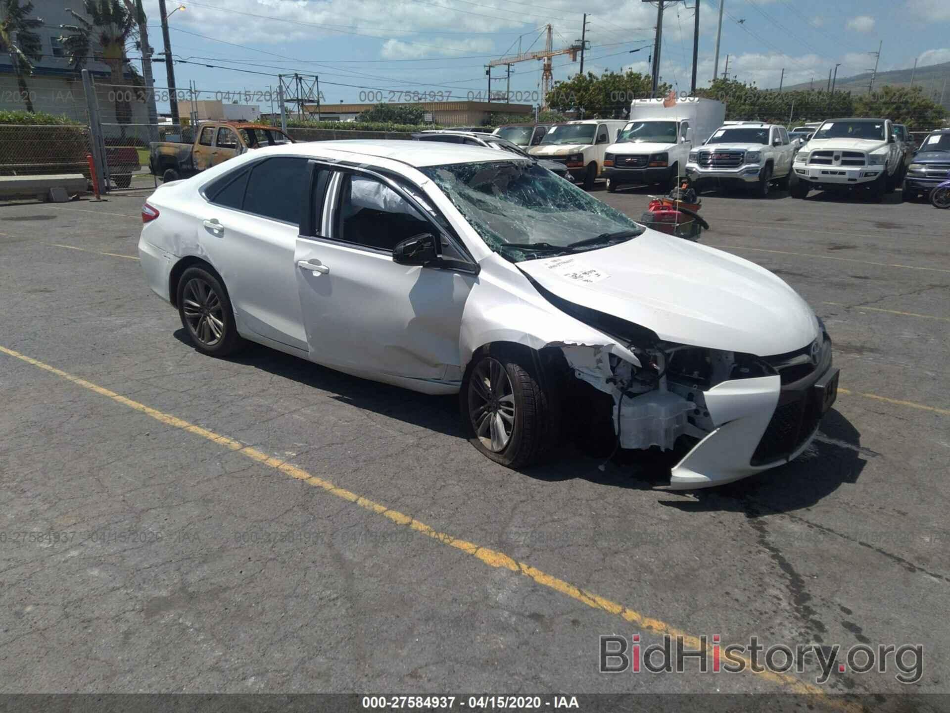 Photo 4T1BF1FK3HU355590 - TOYOTA CAMRY 2017