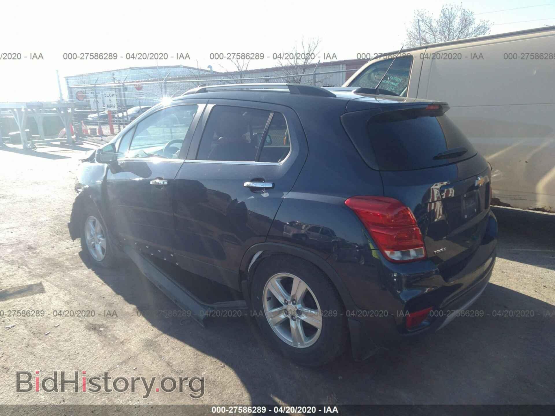 2018 CHEVROLET TRAX - VIN: 3GNCJLSB3JL299926 - Фото 3