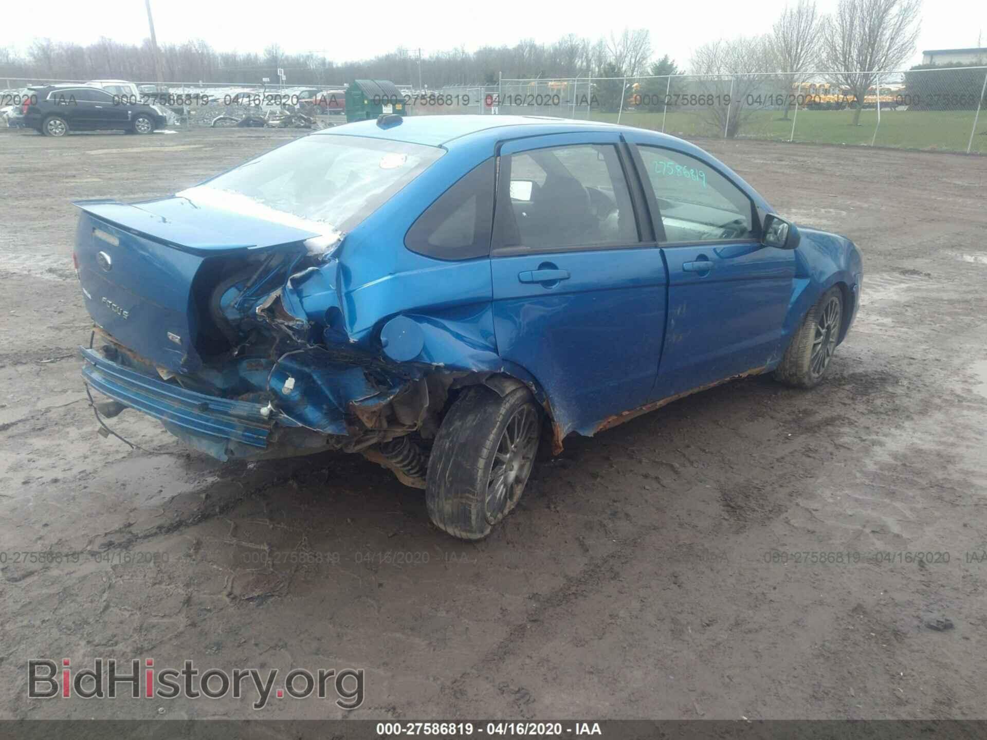 2010 FORD FOCUS - VIN: 1FAHP3GN1AW218454 - Photo 4