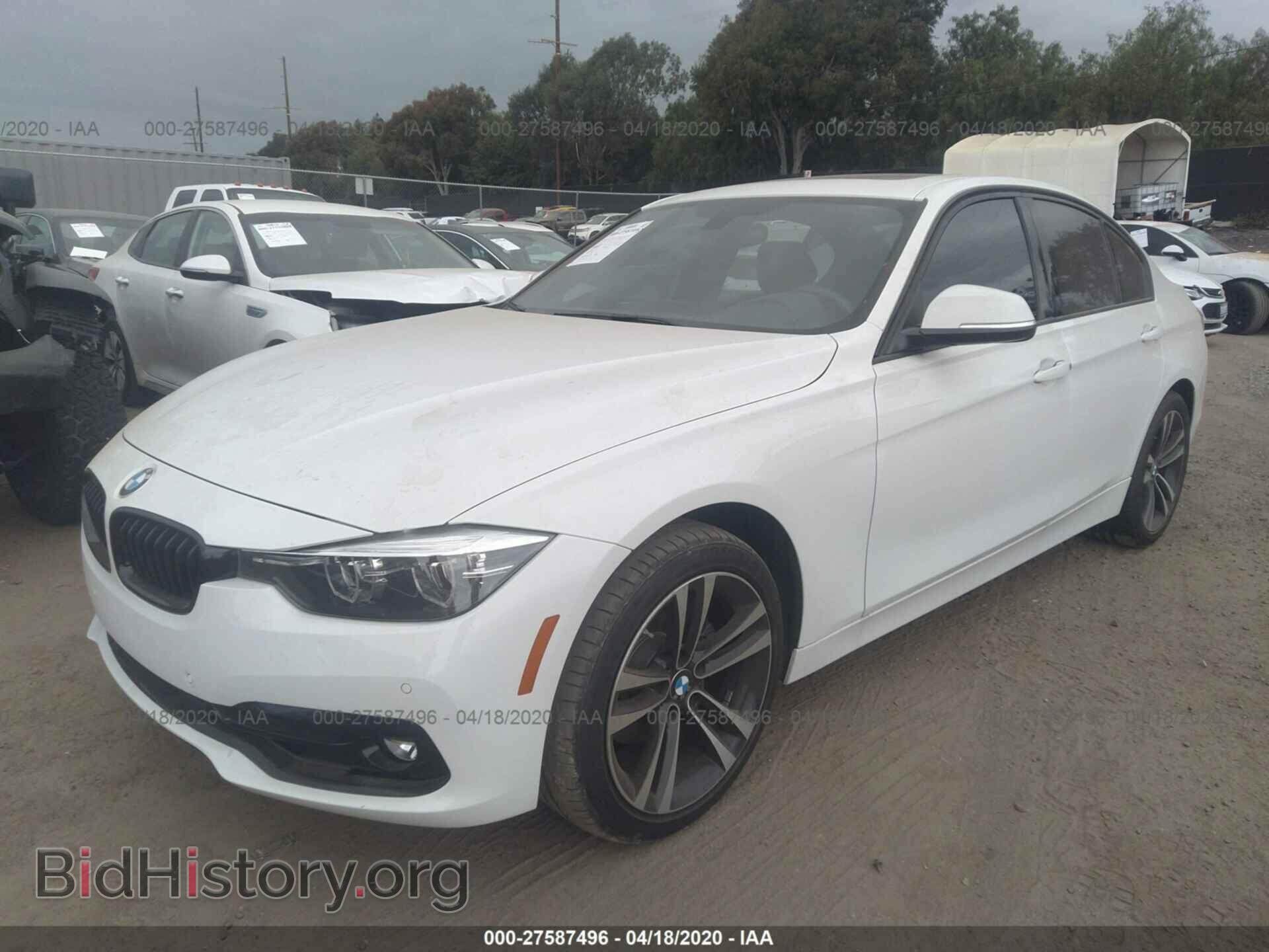 2018 BMW 330 - VIN: WBA8B9C57JEE82530 - Фото 2