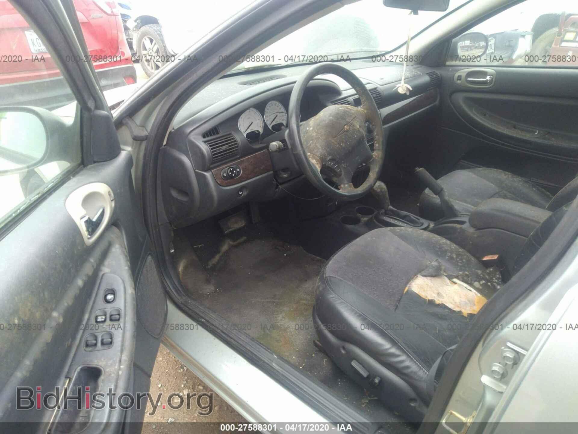 2004 CHRYSLER SEBRING - VIN: 1C3EL66R04N348867 - Фото 5