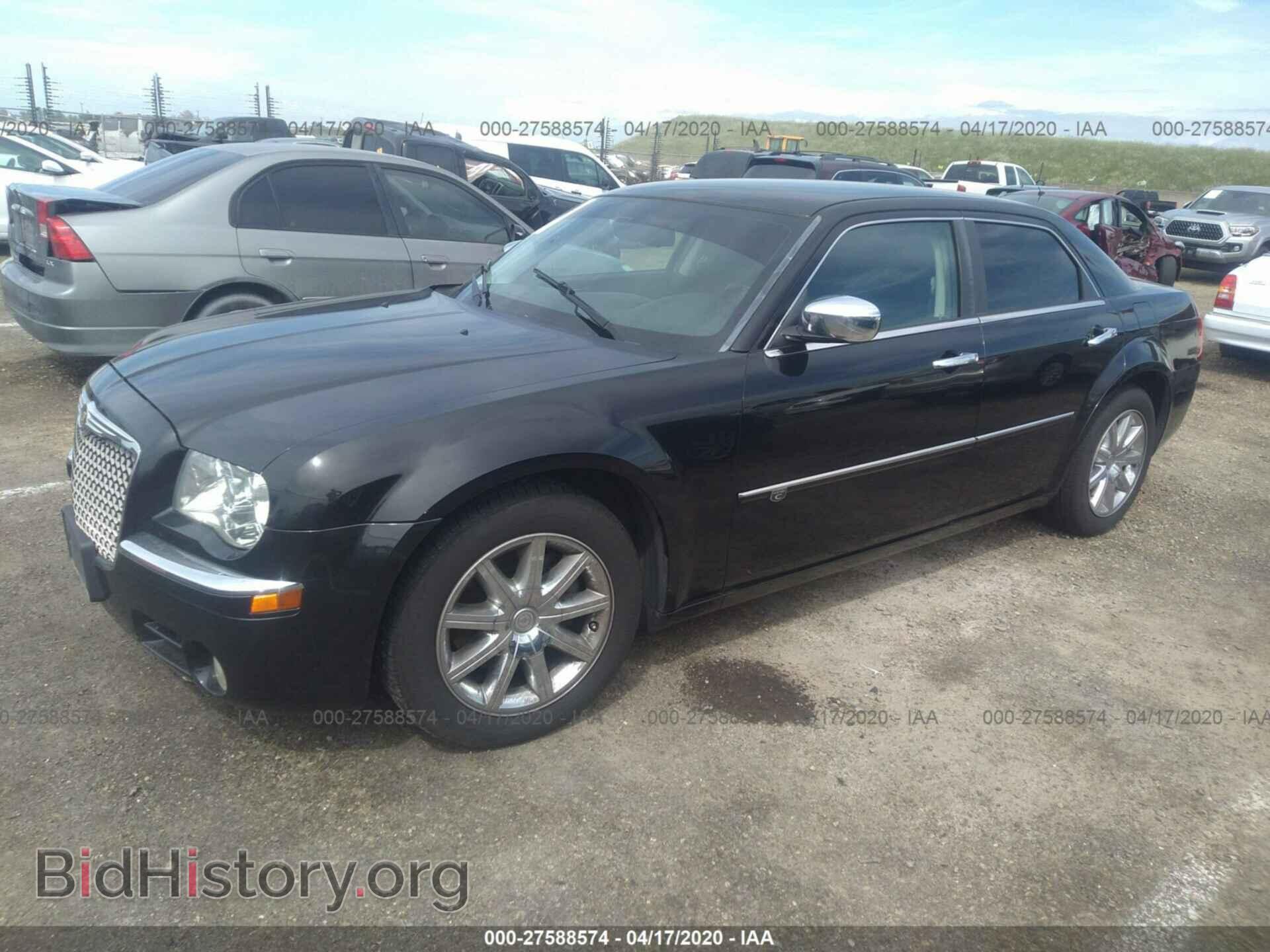 2010 CHRYSLER 300C - VIN: 2C3CA6CT8AH152175 - Фото 2