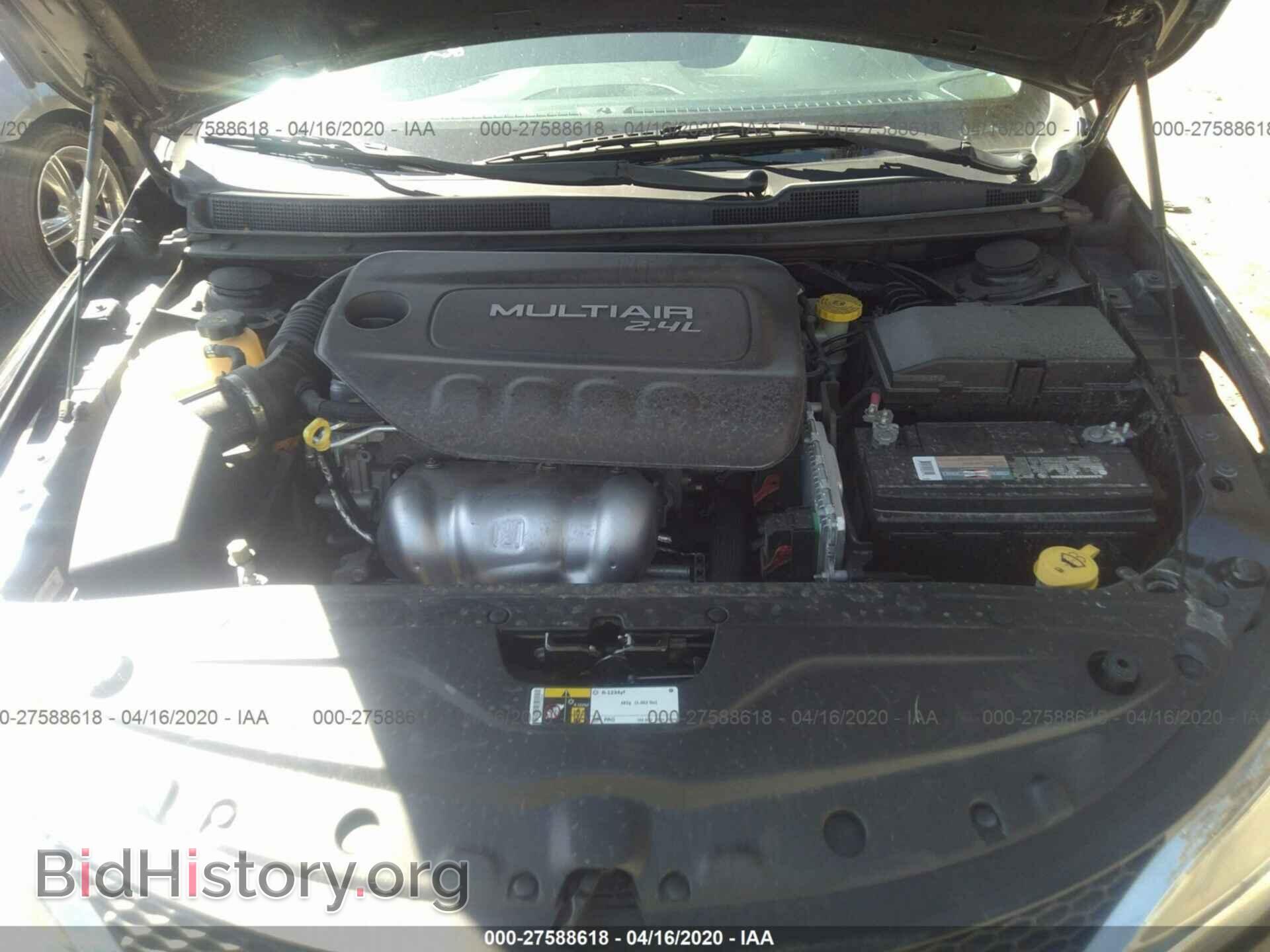 2015 CHRYSLER 200 - VIN: 1C3CCCAB6FN685370 - Фото 10