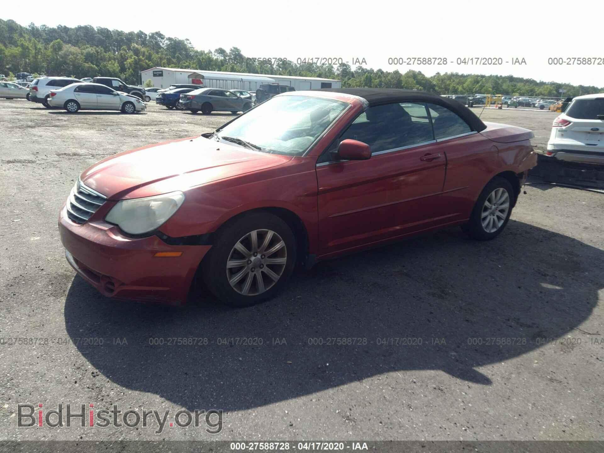 2010 CHRYSLER SEBRING - VIN: 1C3BC5EDXAN127842 - Фото 2