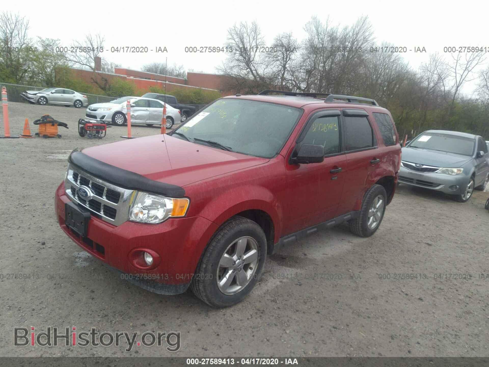2011 FORD ESCAPE - VIN: 1FMCU0D74BKA21364 - Photo 2