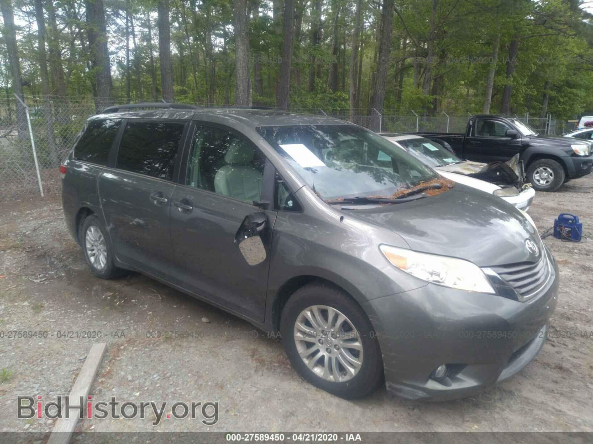 Photo 5TDYK3DC9BS146738 - TOYOTA SIENNA 2011