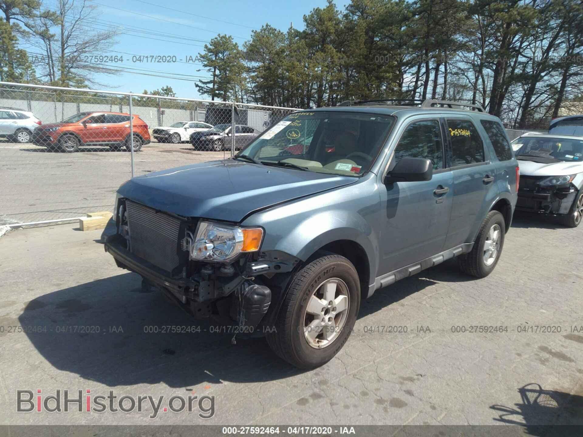 2011 FORD ESCAPE - VIN: 1FMCU0D77BKB35374 - Фото 2