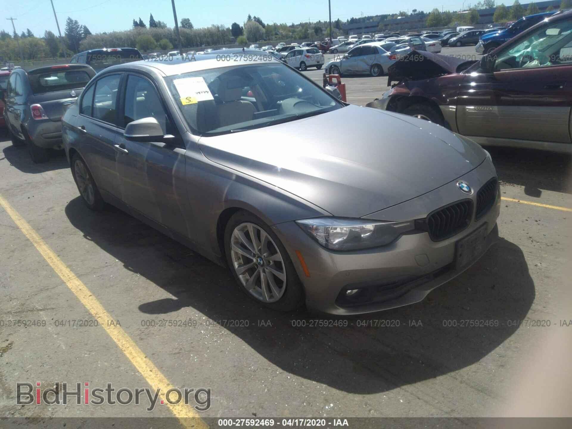 Photo WBA8A3C55HK691418 - BMW 320 2017